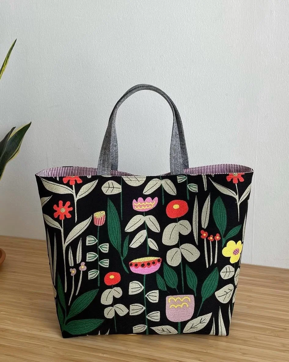 Have you ever wondered how to best showcase those gorgeous large print fabrics we&rsquo;re all drawn to but then might feel a bit stuck when it comes to actually turning them into a project?

I usually choose sewing patterns with simple lines which o