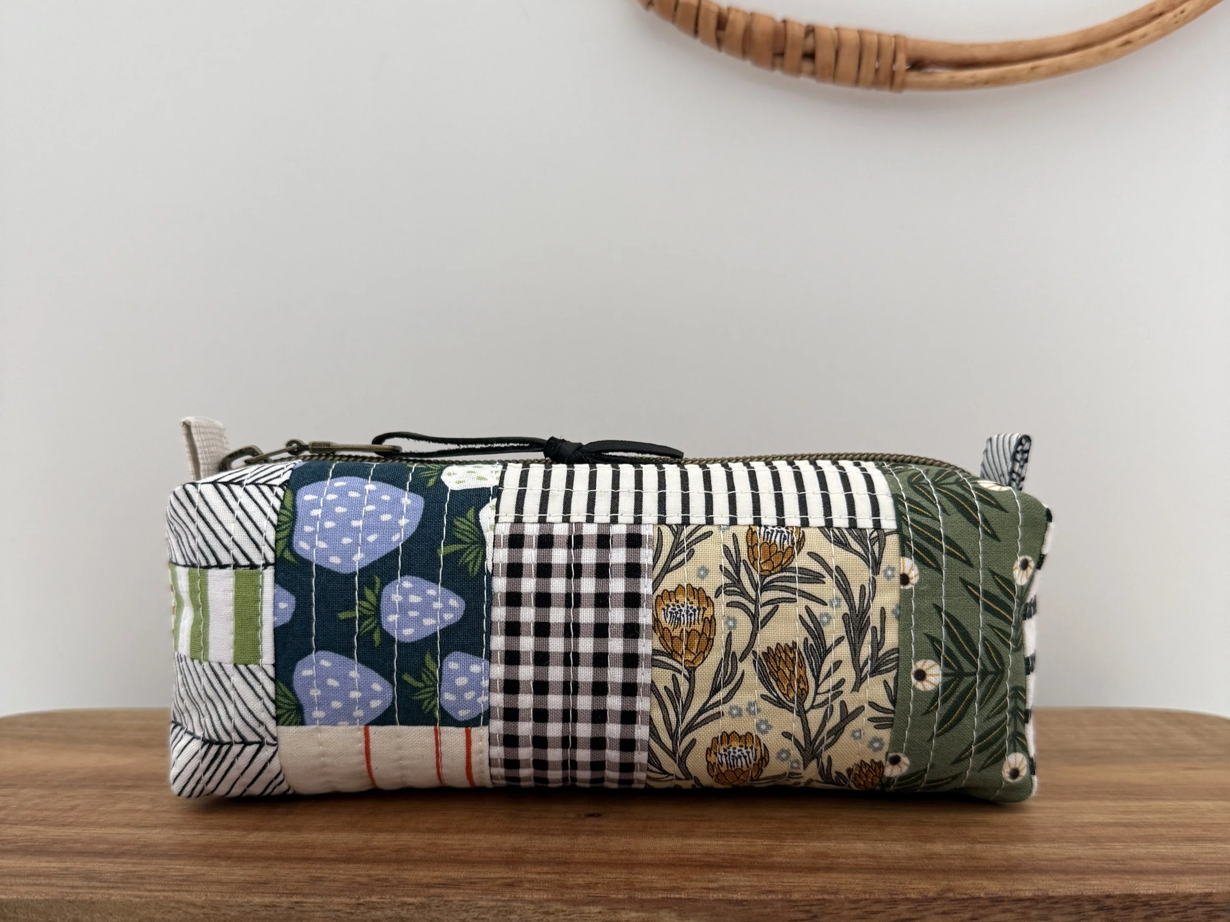 QAYG MAPLE STREET POUCH