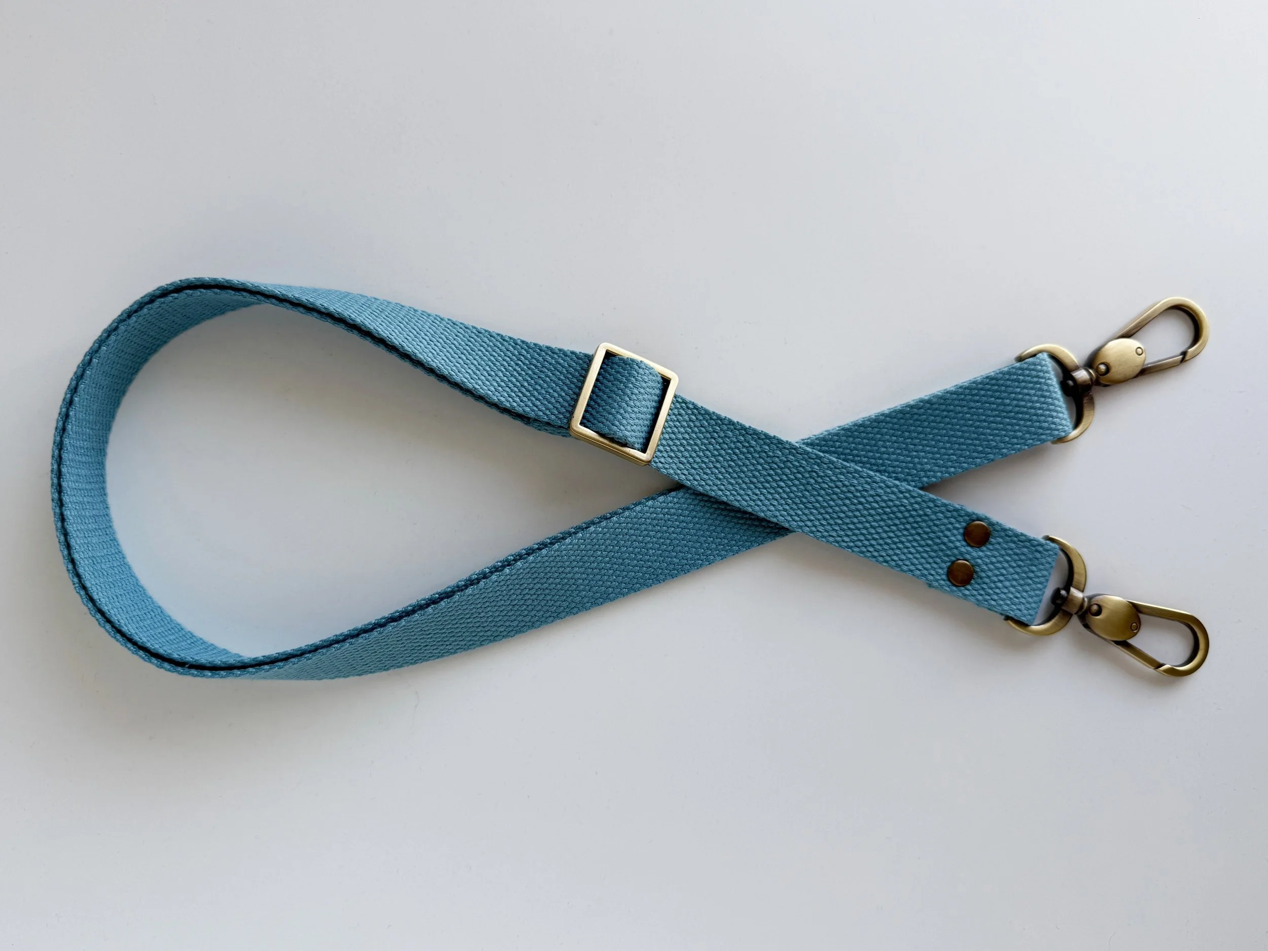 How to make an ADJUSTABLE Bag Strap.