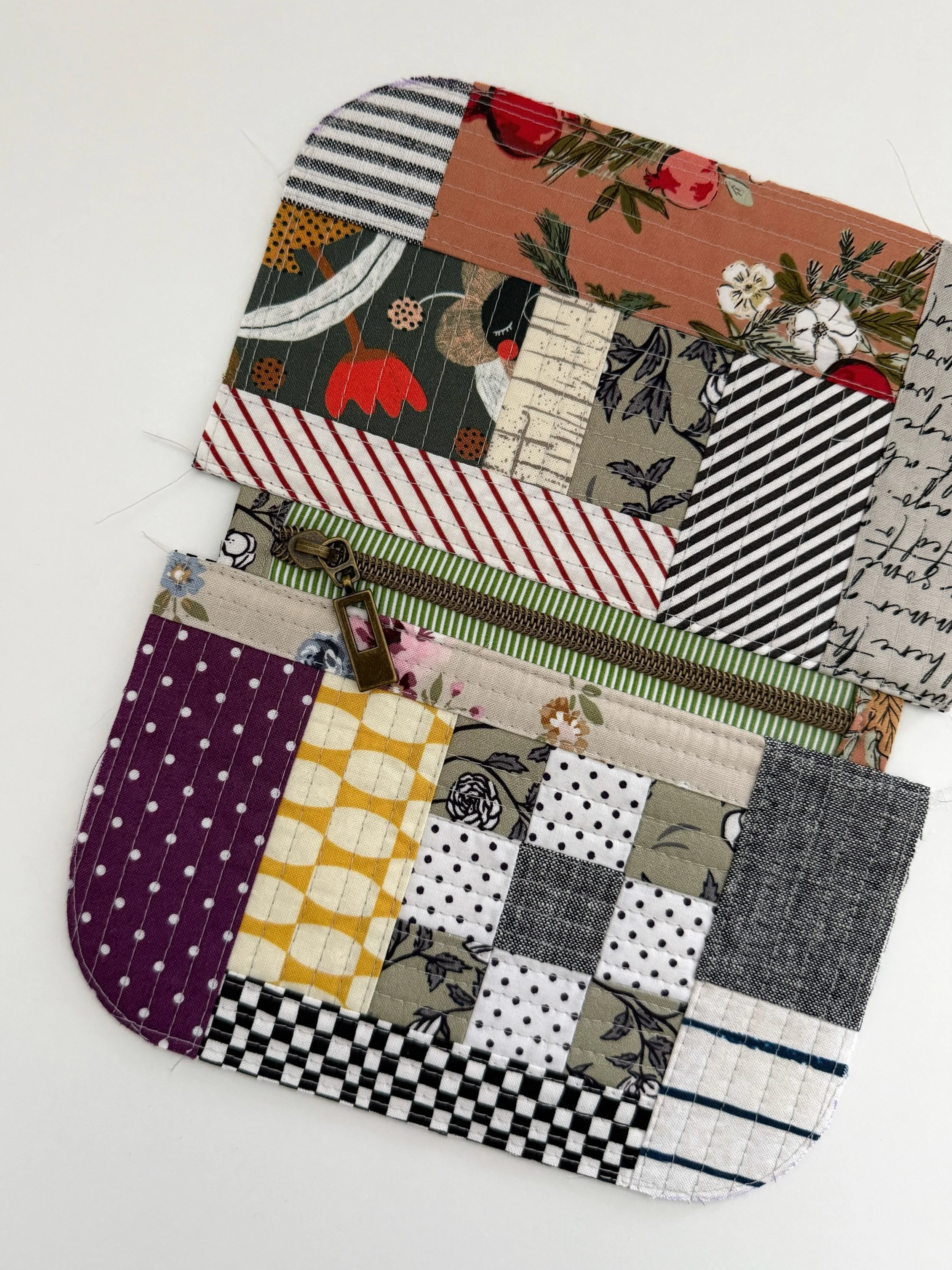 At the end of September, I&rsquo;ll be joining three other amazing teachers for a @craftymonkies weekend retreat in England, and I absolutely cannot wait!

Would you like to know what project we&rsquo;ll be working on?

I&rsquo;ll be teaching the QAY