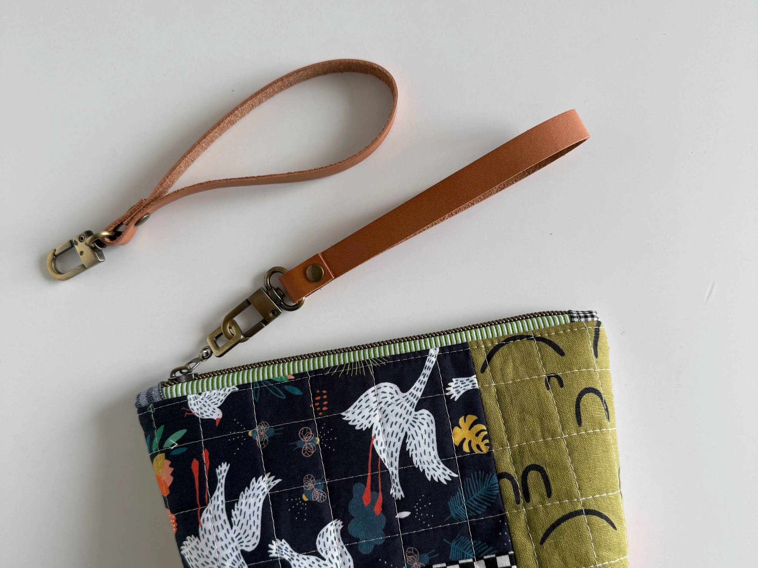 LEATHER WRIST STRAP (tutorial)