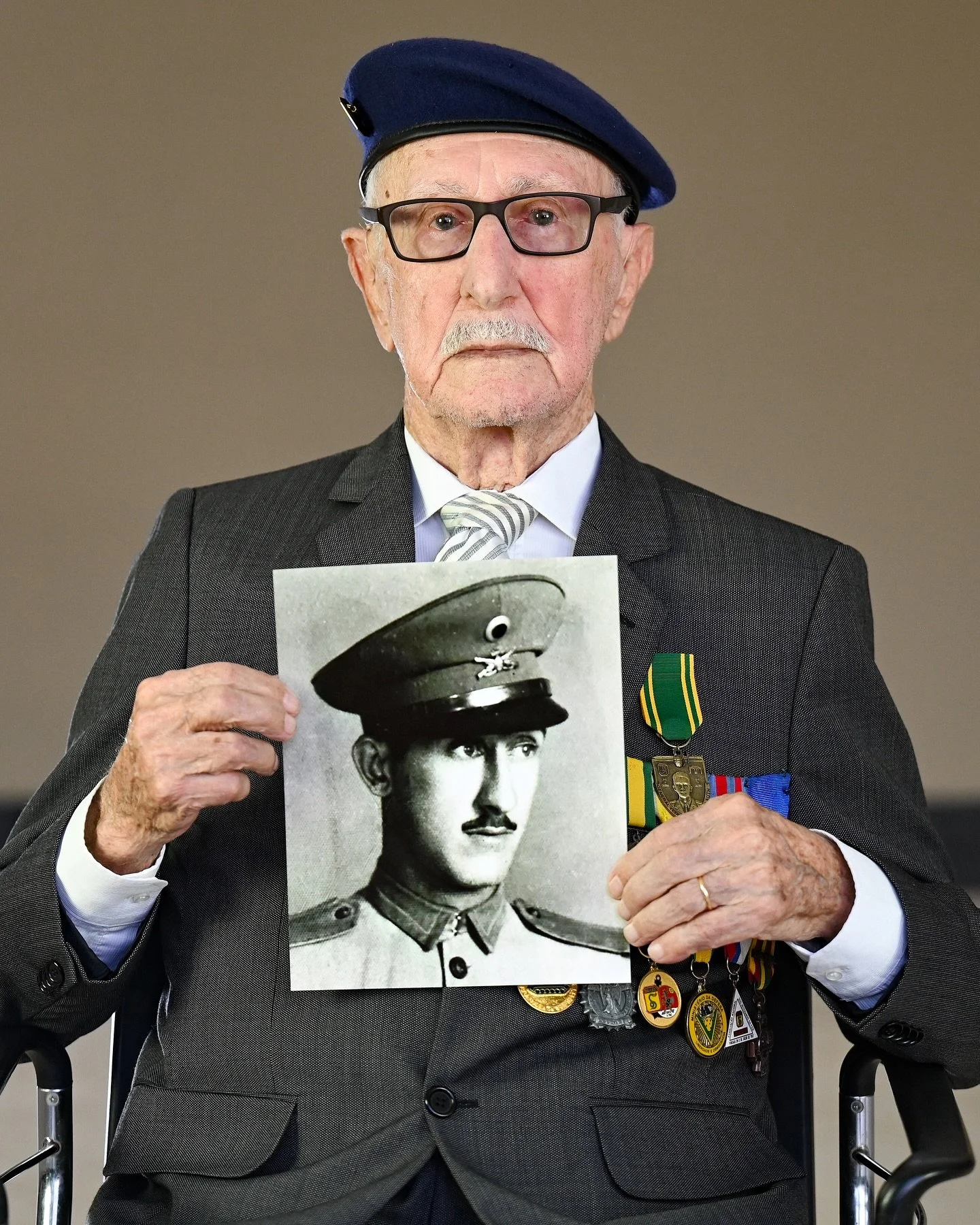 WWII BRAZILIAN EXPEDITIONARY FORCE VETERAN DIES AT 103

Captain Elmo Diniz, one of the last surviving veterans of the Brazilian Expeditionary Force (FEB), died yesterday at age 103. He fought alongside American forces in Italy during World War II.

B
