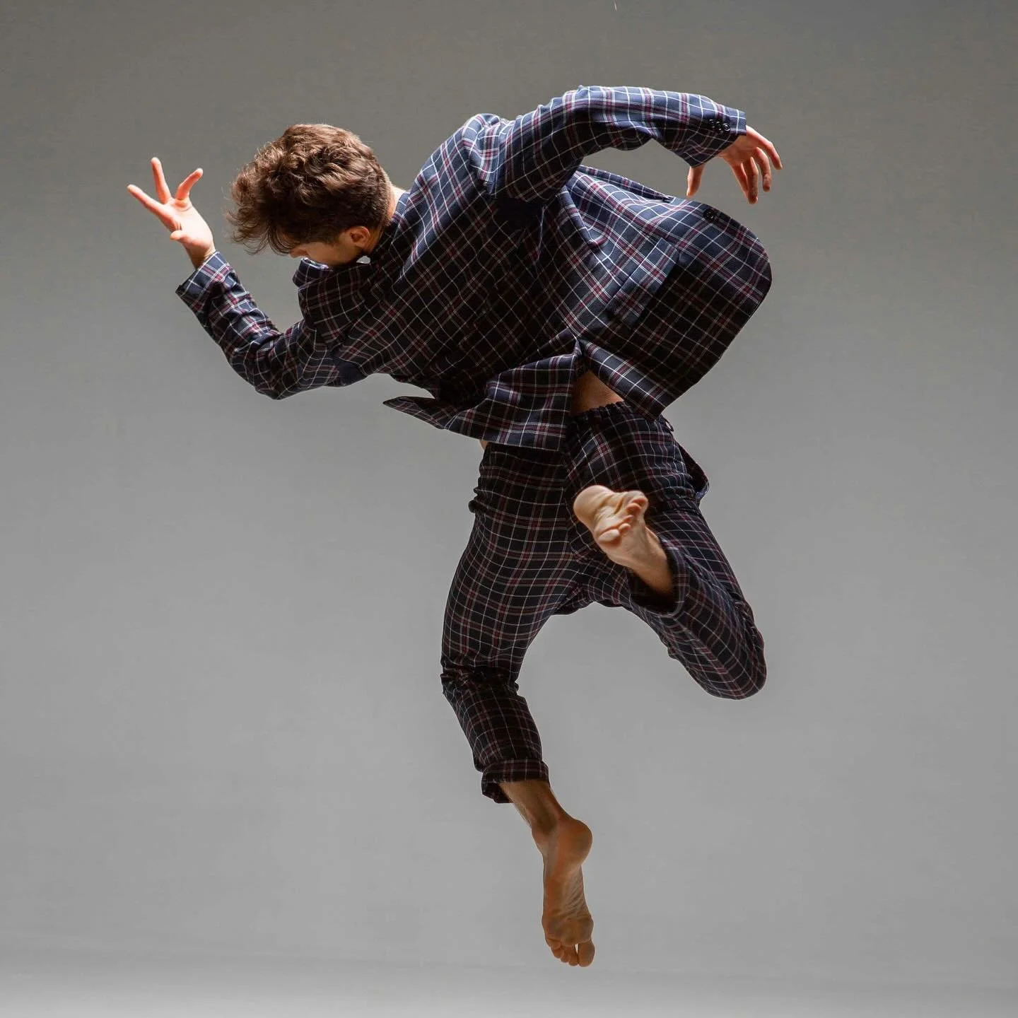 Looking for dancers to join Traceworks Youth Dance Programme starting on the 17th September!

Style: Contemporary dance 

Great supplementary training for GCSE and A Level dance / Physical section of the Duke of Edinburgh award.

By joining the progr