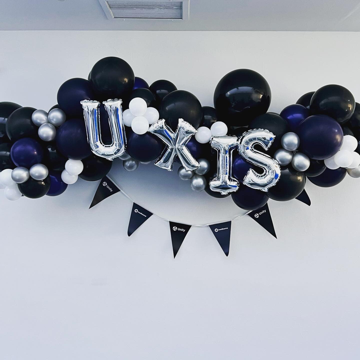 Celebrating a merger between Unity and Iron Source here in Somerville! &thinsp;
We can help your business celebrate important milestones, new product launches, grand openings, brand activation for in office or venue celebrations. &thinsp;&thinsp;
Bra