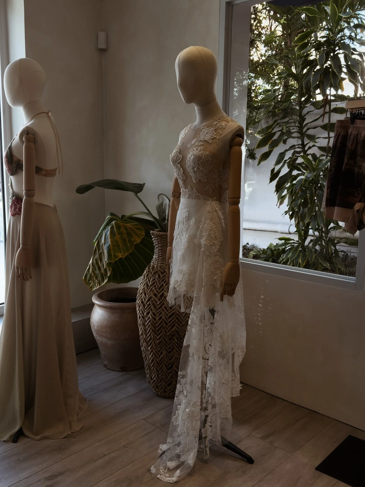 Jean Cintron Store 
-
615 Calle Cerra