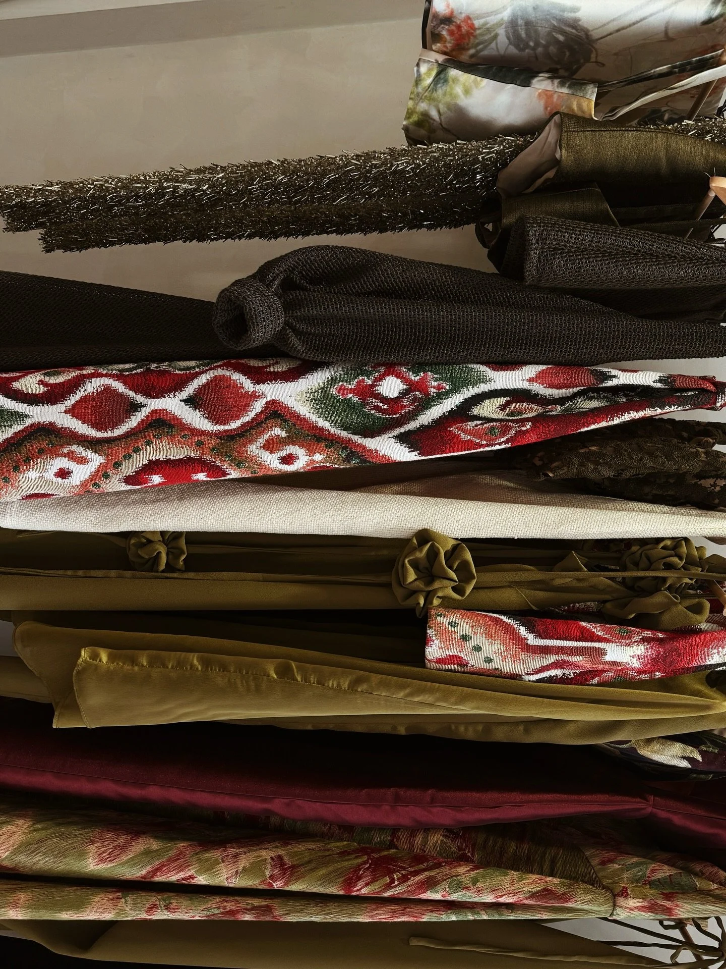 Jean Cintron Store - 615 Calle Cerra