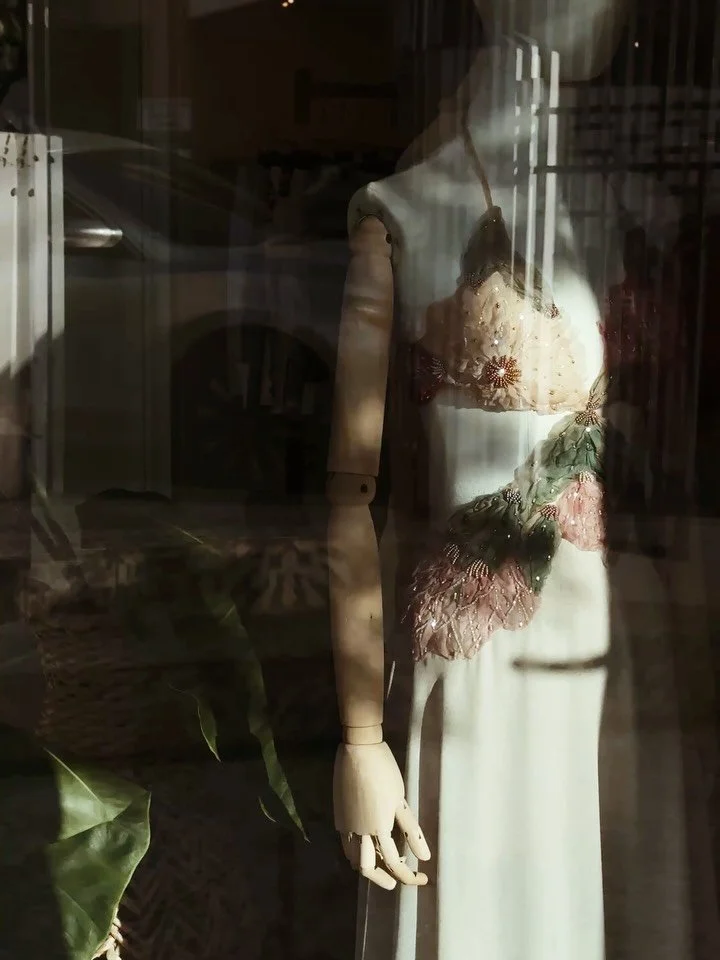 Jean Cintron Store - 615 Calle Cerra