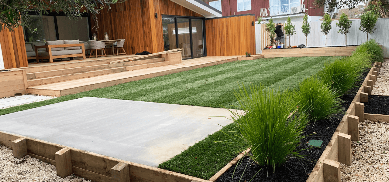 cruickshank-meadowbank-marevich-building-landscaping-banner.png