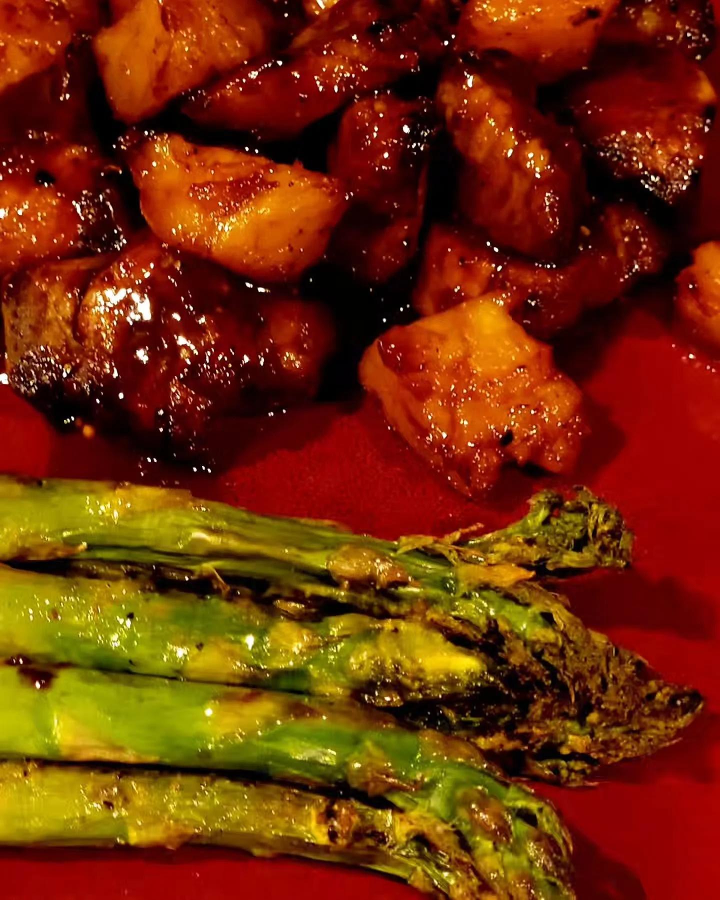 Pork Tenderloin, Pineapple, and Asparagus

#porktenderloin #asparagus #pineapple #cherrybbqsauce #franksbuffalosauce