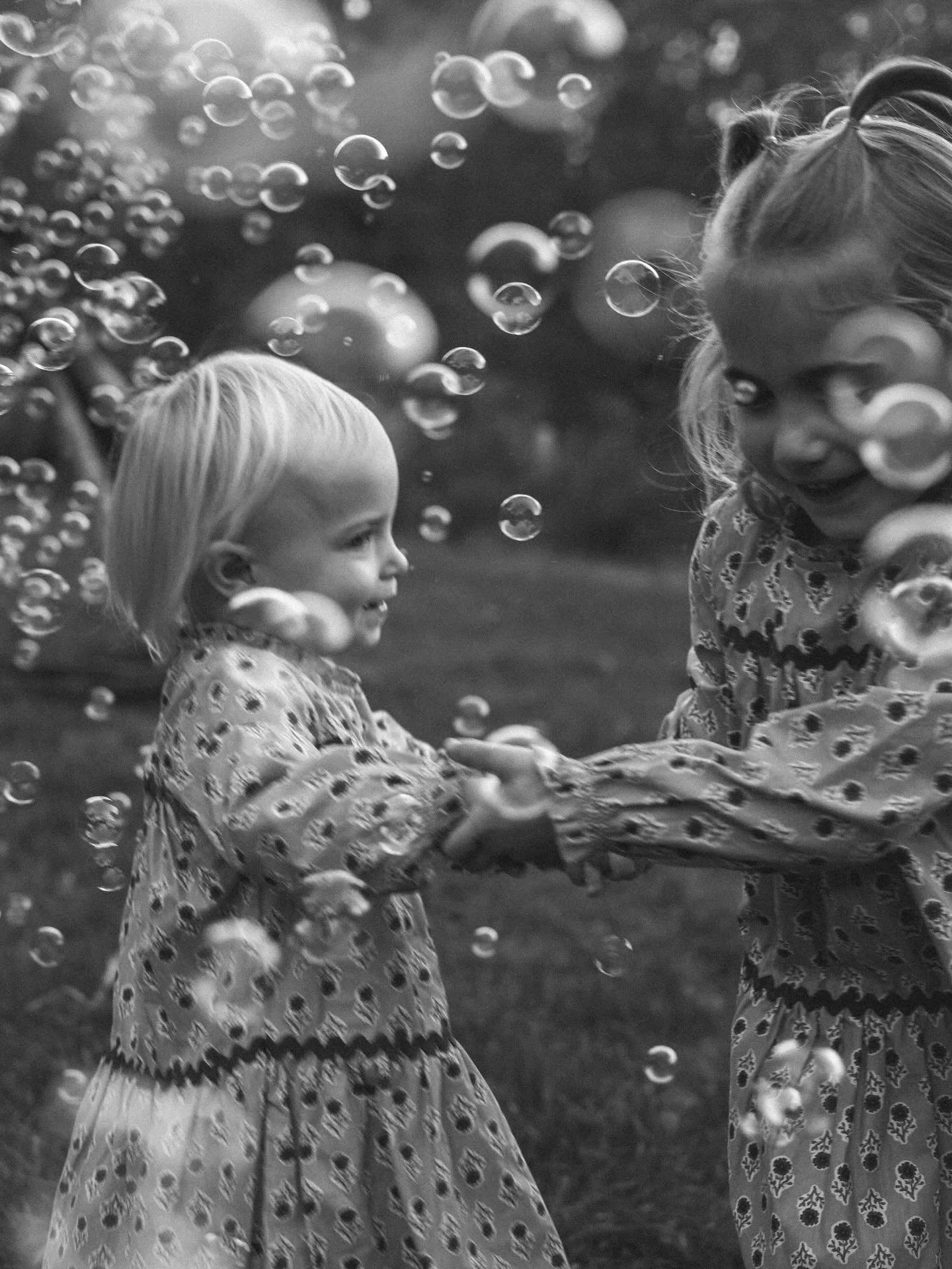 More bubble magic because 🤩
.
.
.
#familyphotographer #familyphotography #portraitphotographer #lifestylephotographer #maternityphotographer #documentarystyle #pittsburghphotographer #paphotographer