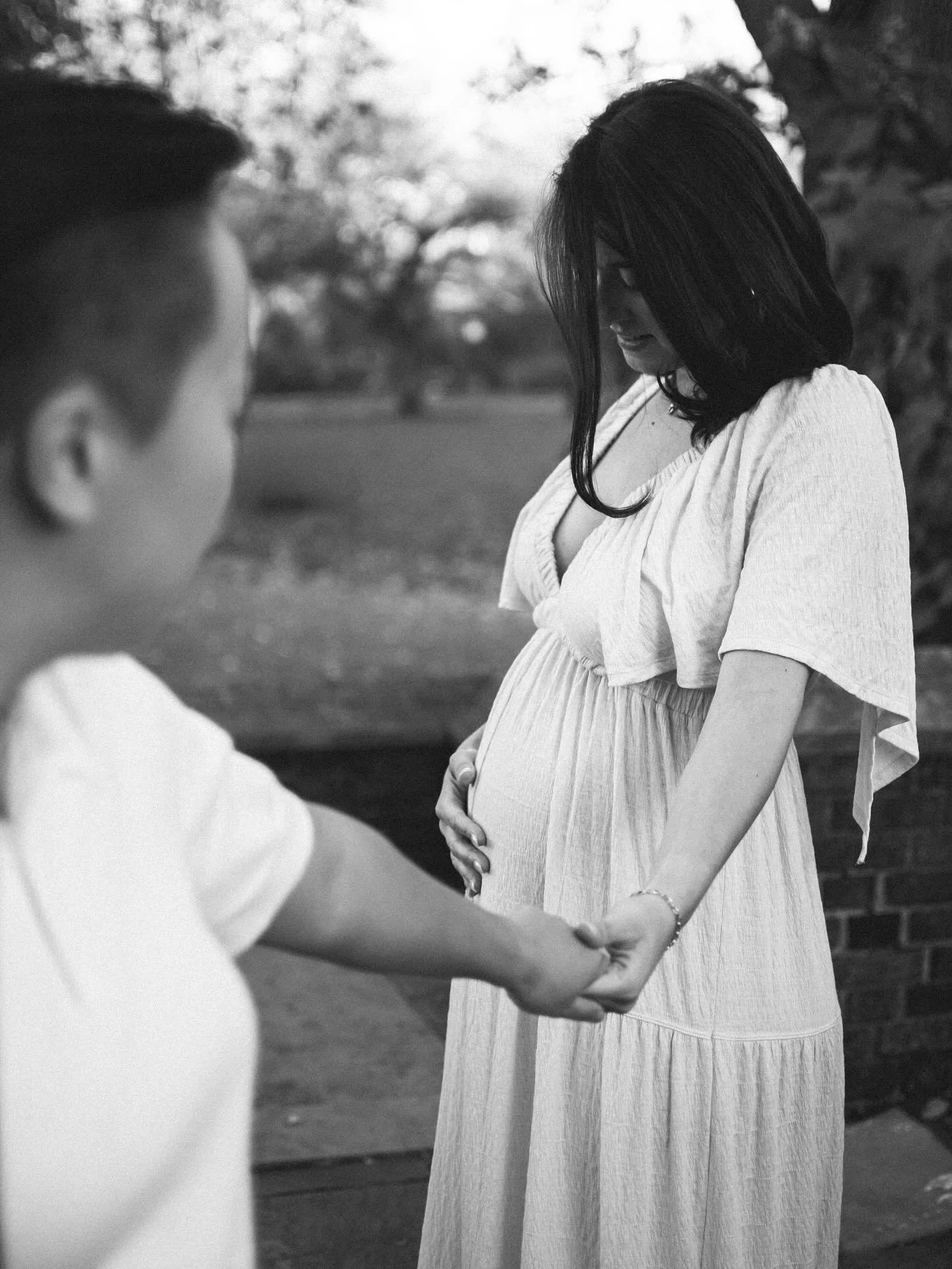 An unbelievably gorgeous session with Rachel and Winnie.🤩 
.
.
.
#maternity #maternityphotoshoot #maternityphotographer #maternityphotography #familyphotographer #portraitphotographer #lifestylephotographer #documentarystyle #pittsburghphotographer 