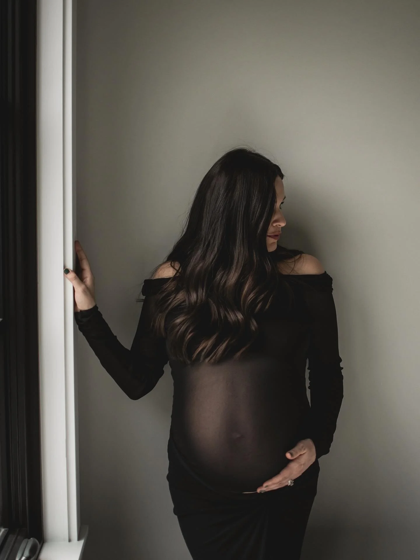 Mama magic with the incredibly stunning @liddlelaur 💫
.
.
.
#maternity #maternityphotoshoot #maternityphotographer #maternityphotography #portraitphotographer #familyphotographer #lifestylephotographer #paphotographer #pittsburghphotographer