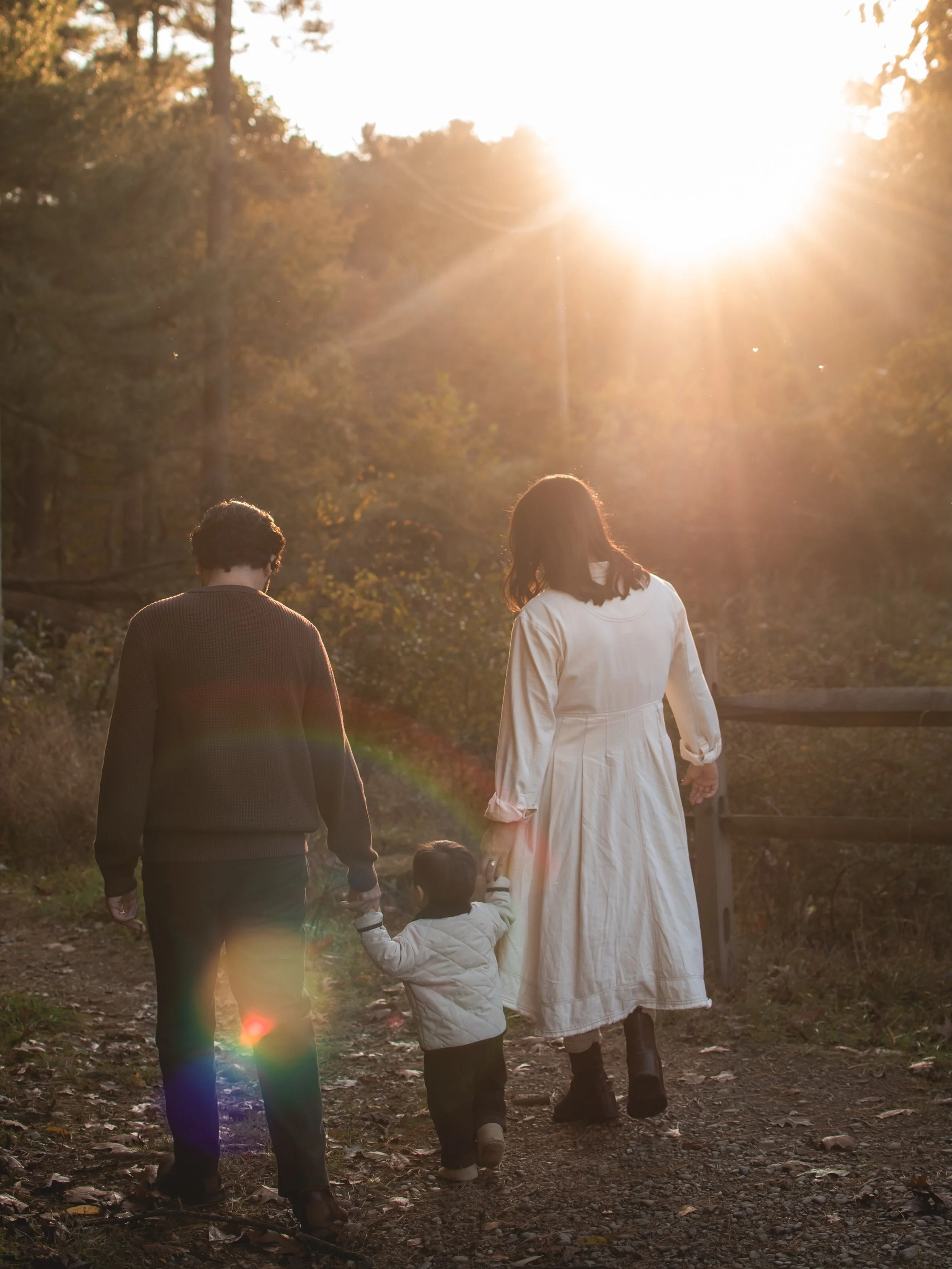 It&rsquo;s been the most beautiful fall so far, full of so many magical sessions. Grateful is an understatement.✨
.
.
.
#familyphotographer #portraitphotographer #lifestylephotographer #pittsburghphotographer #documentarystyle