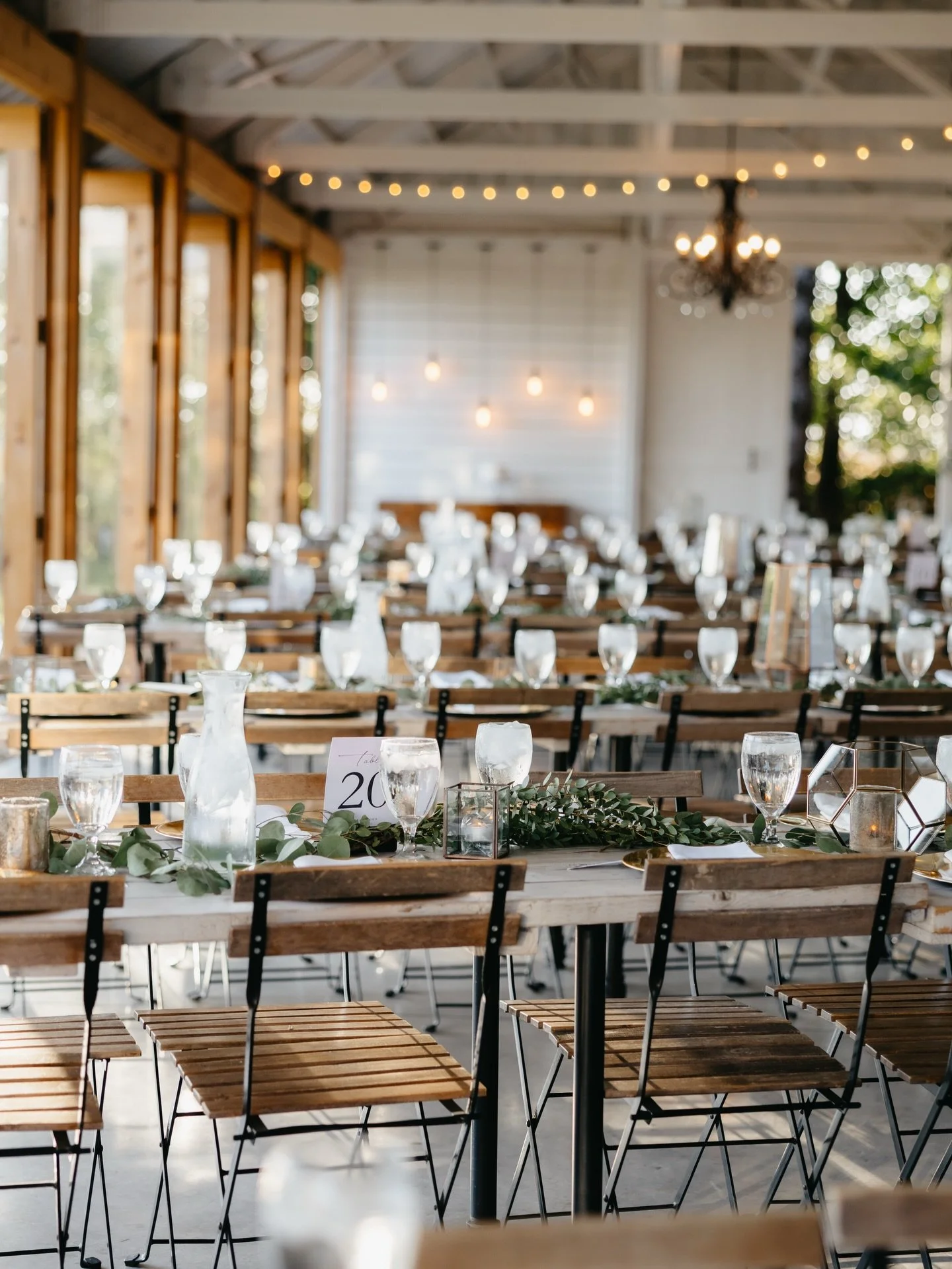 January tours are coming in hot this weekend 🔥 

You asked and we made it happen - we added a tour guide and now there are even more times open to tour this weekend. 

Your dream 2026 or 2027 wedding is within reach - book a tour and we&rsquo;ll sho