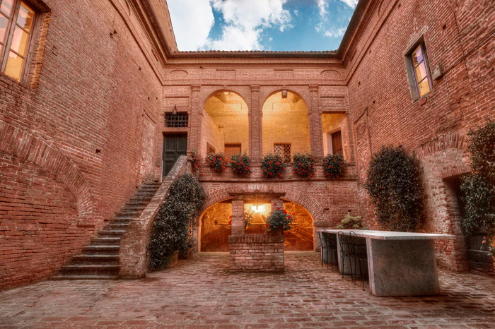 Antico-castello-tricerchi-02.png