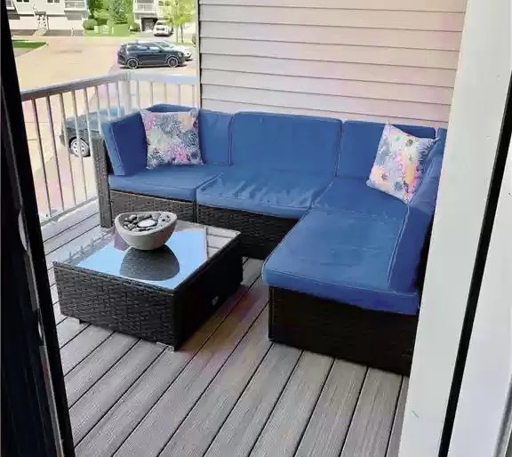 Deck.jpg