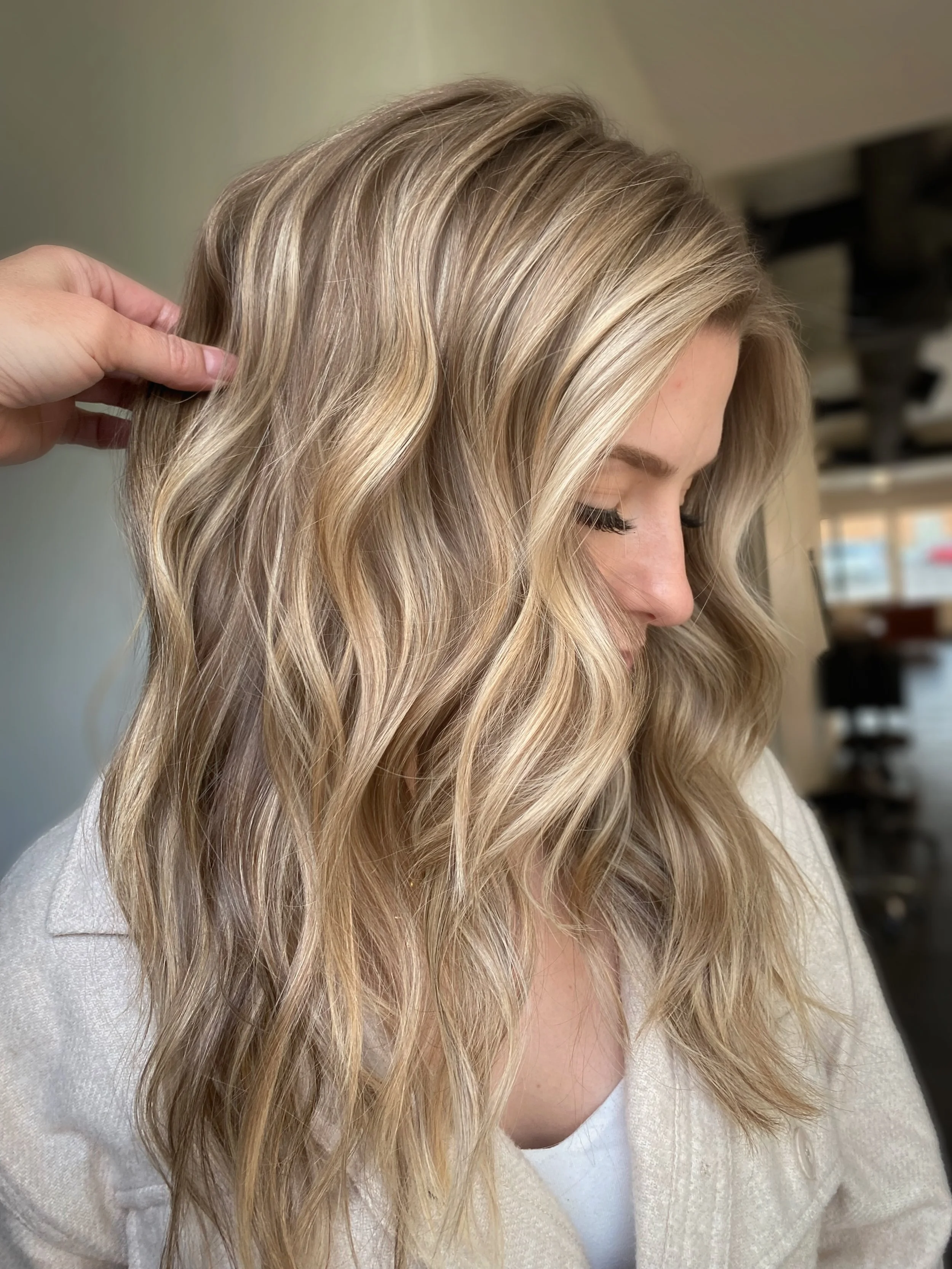 Facetune_18-12-2023-16-25-20.jpg