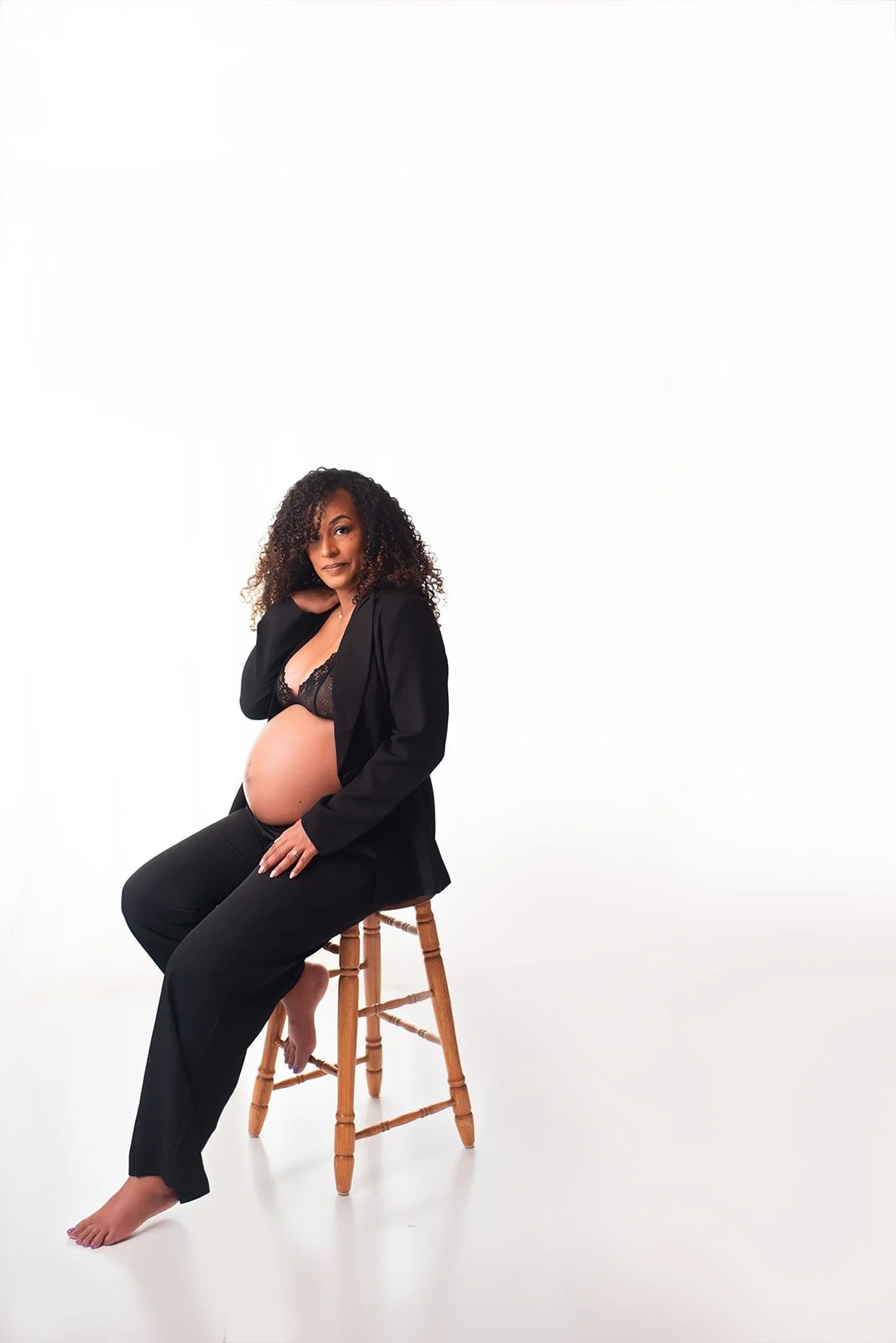  glam maternity photo from studio in Monroe, NC 