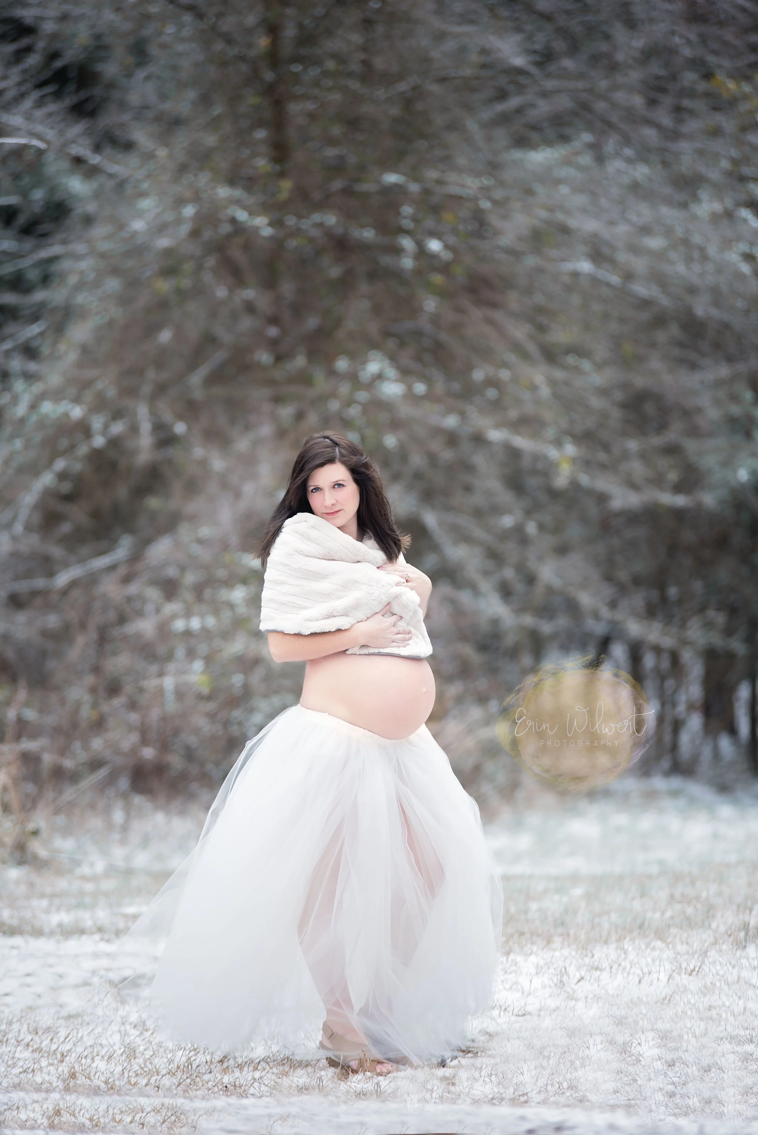 What to Wear for Holiday Maternity Photos
