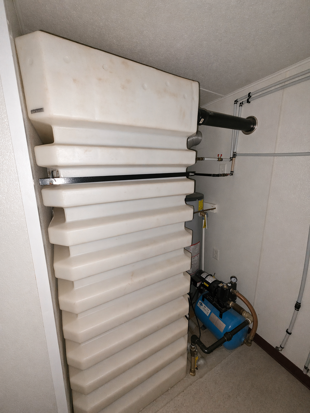 Komplete - 8 bed Sleeper Utility Room.png