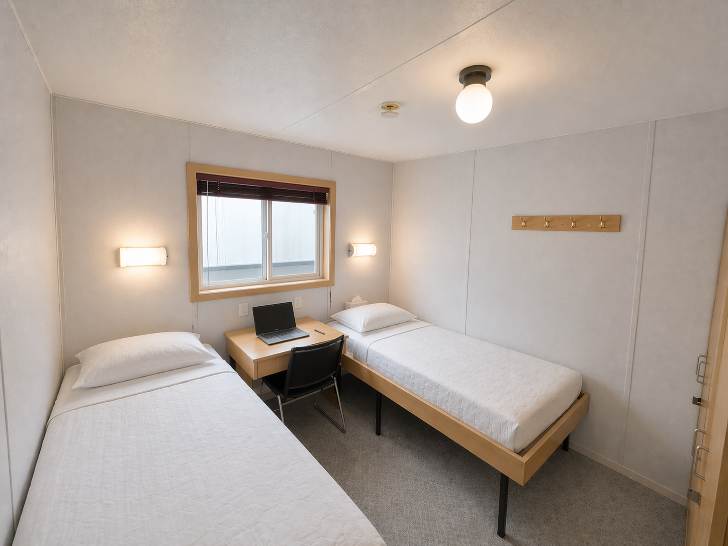 Komplete - 8 bed Sleeper Rooms 2.png