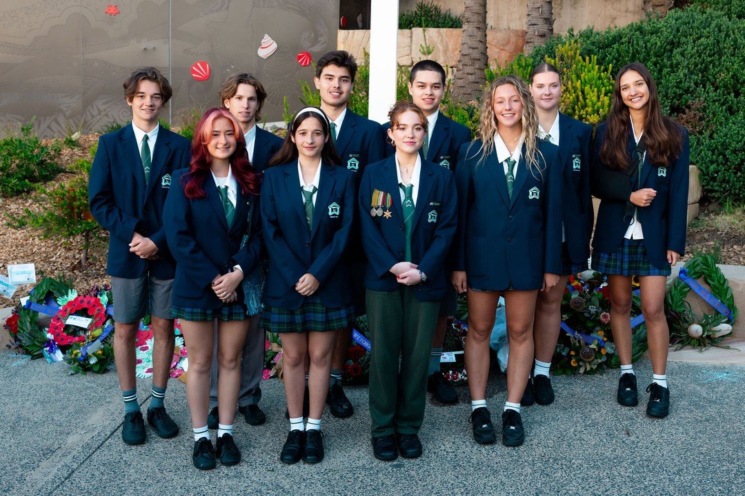 It was fantastic to have many local school students join us to honour the sacrifices made by our servicemen and women, both past and present, at the @cronullarslsb Dawn Service today. 

@stfdswoolooware 
Kurnell Public School 
@dlscaringbah 
St Aloys