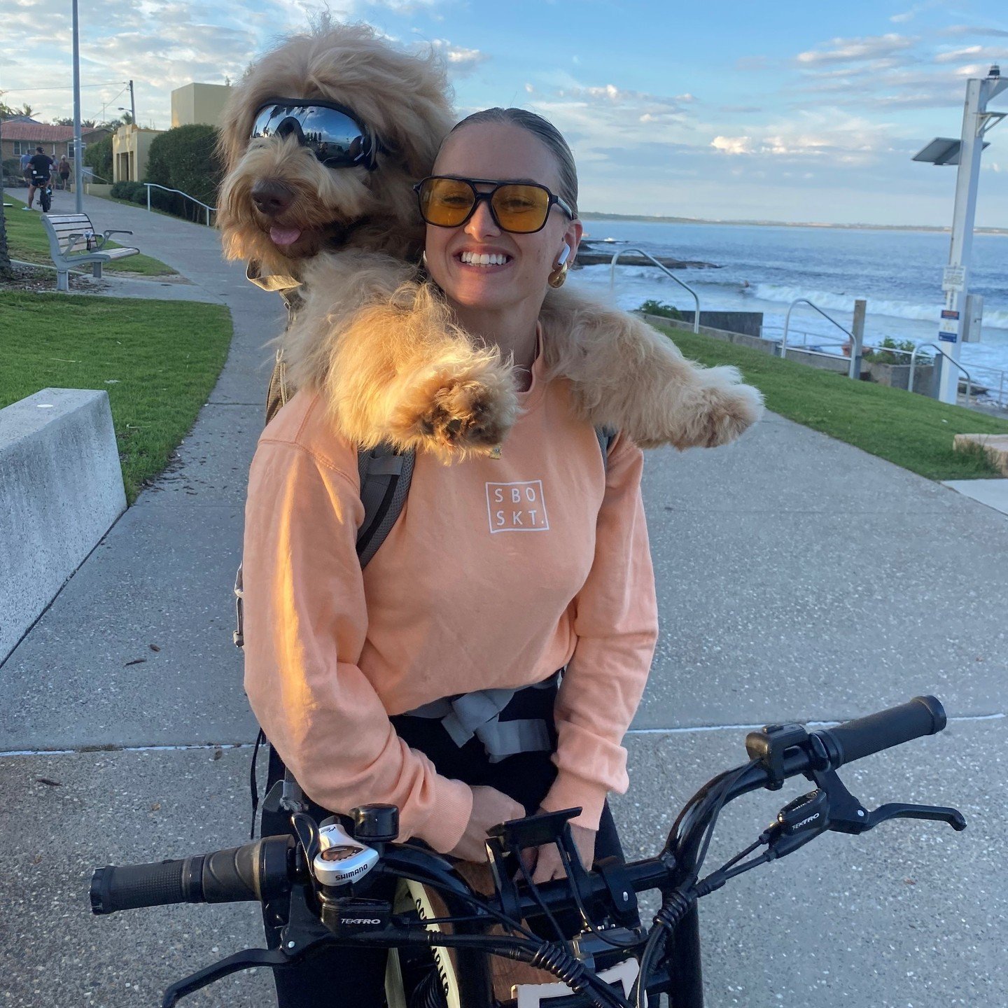 @cronullarsl member Kiarne &amp; her adorable pooch Mango, are raising spirits in Cronulla + funds for @rspcansw. 

Throughout May, they will be riding 250km to spread awareness and raise funds for all animals big and small.

On the 19th May, they wi