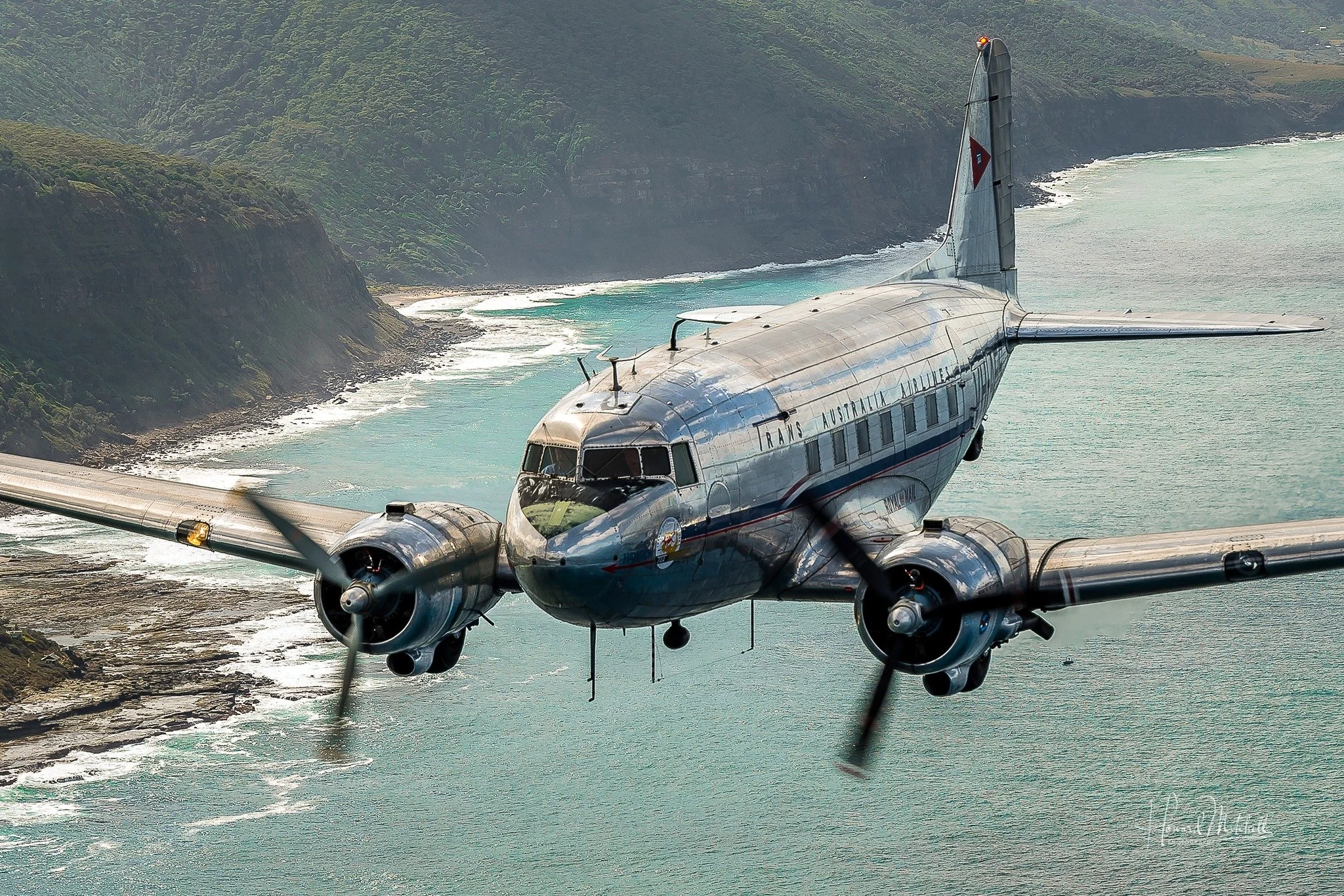 Aerial Tribute to Service: HARS Flypast and a Special Address from Sub-Branch President Cory Rinaldi
