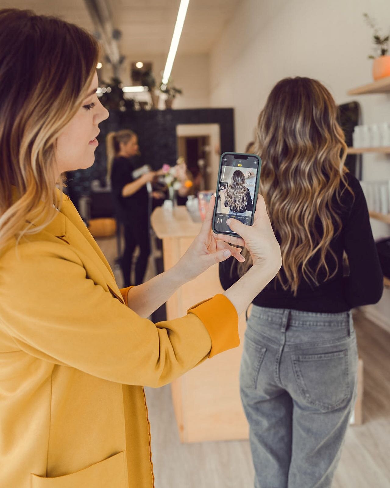 Did you know that taking pictures is an essential part of growing my business?

What you wear to your appointment can actually help me maintain a consistent instagram feed!

Images are incredibly powerful and there&rsquo;s not many people who make th