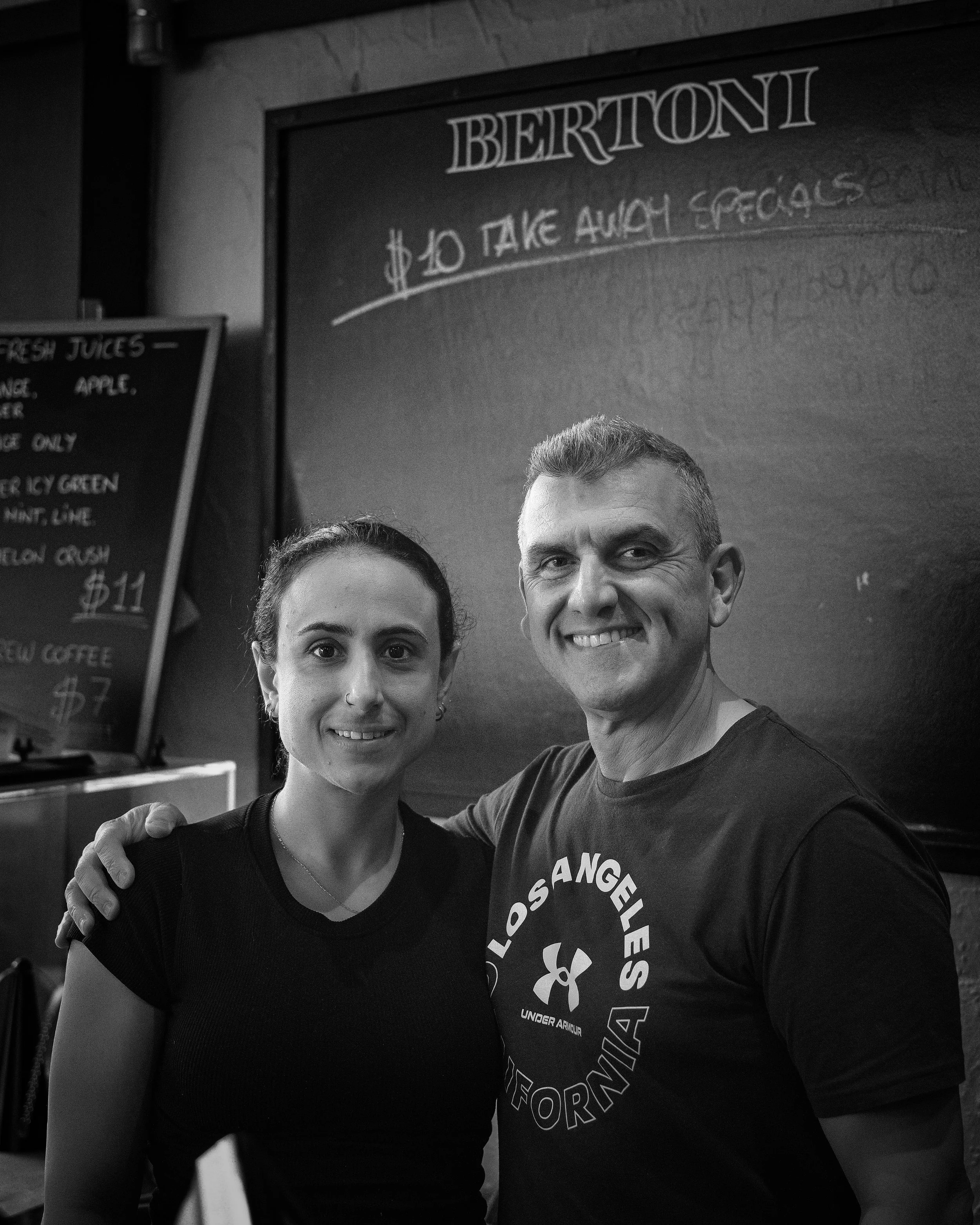 Cafe - social media