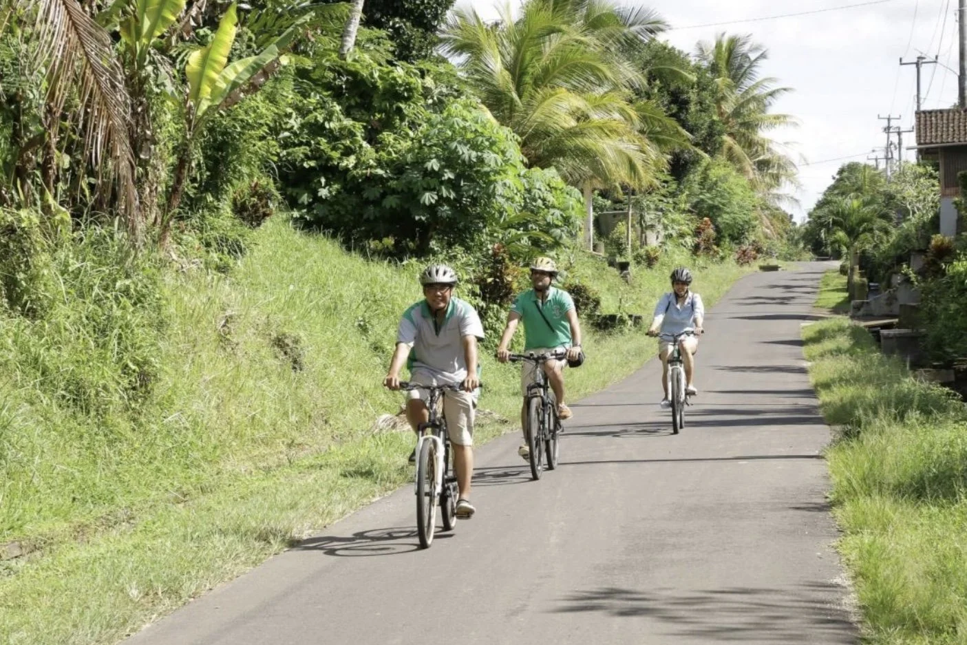 Eco cycling in Indonesia with Tour East