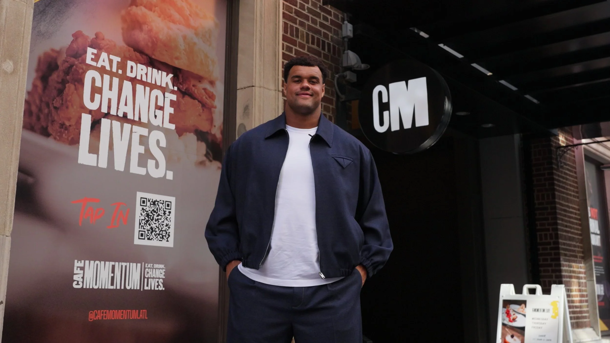 Arik Armstead Visits Café Momentum: A Non-Profit Restaurant that Employs Justice-Involved Youth