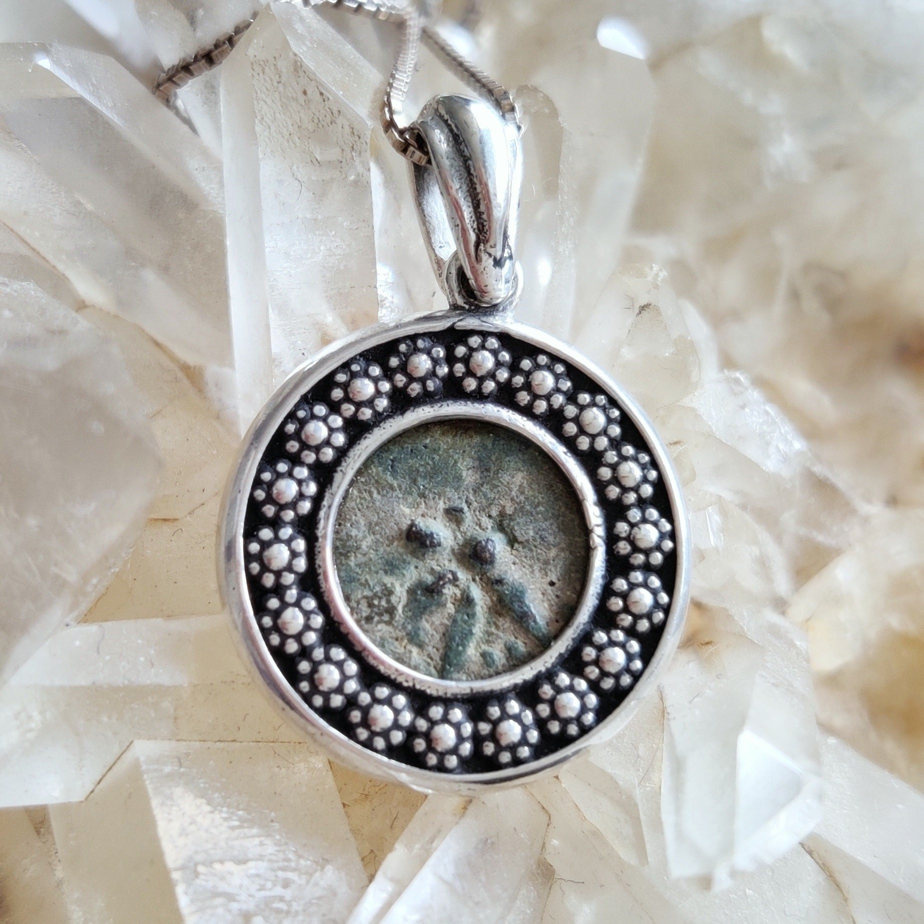 https://i.etsystatic.com/5256414/r/il/336e34/3862335623/il_fullxfull.3862335623_hdea.jpg