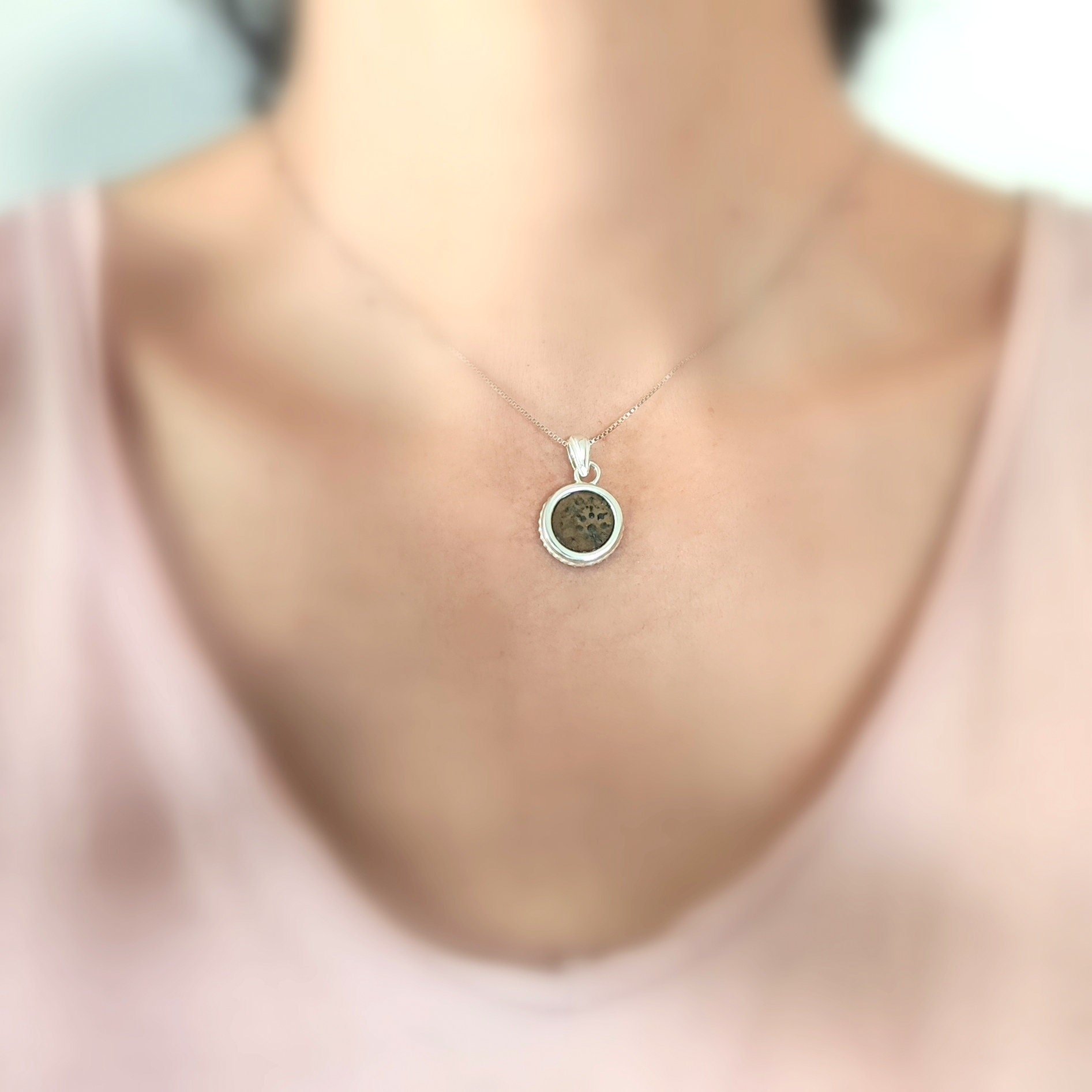 https://i.etsystatic.com/5256414/r/il/184b81/5954522982/il_fullxfull.5954522982_lv2g.jpg