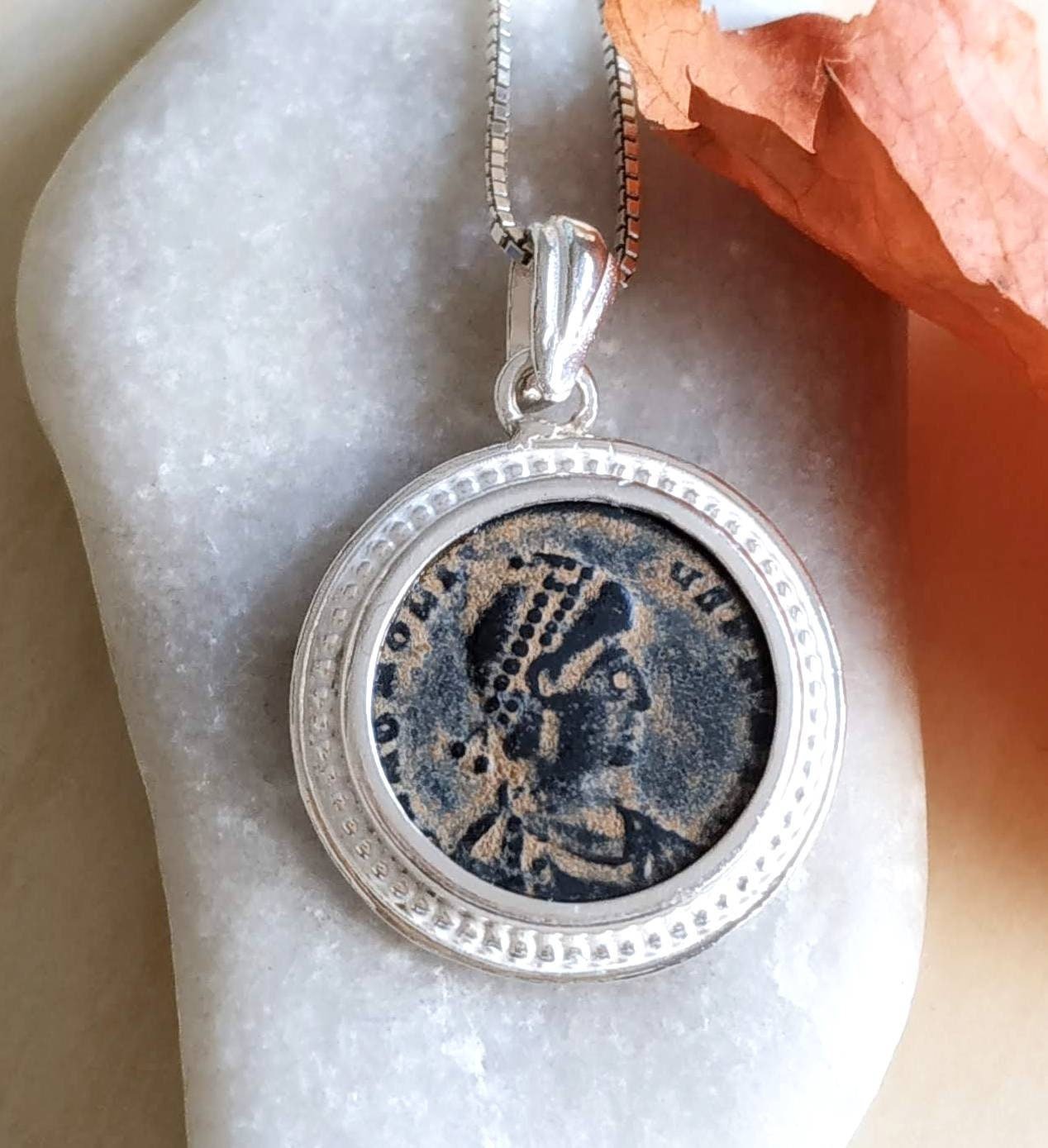 https://i.etsystatic.com/5256414/r/il/47f581/2746410397/il_fullxfull.2746410397_m434.jpg