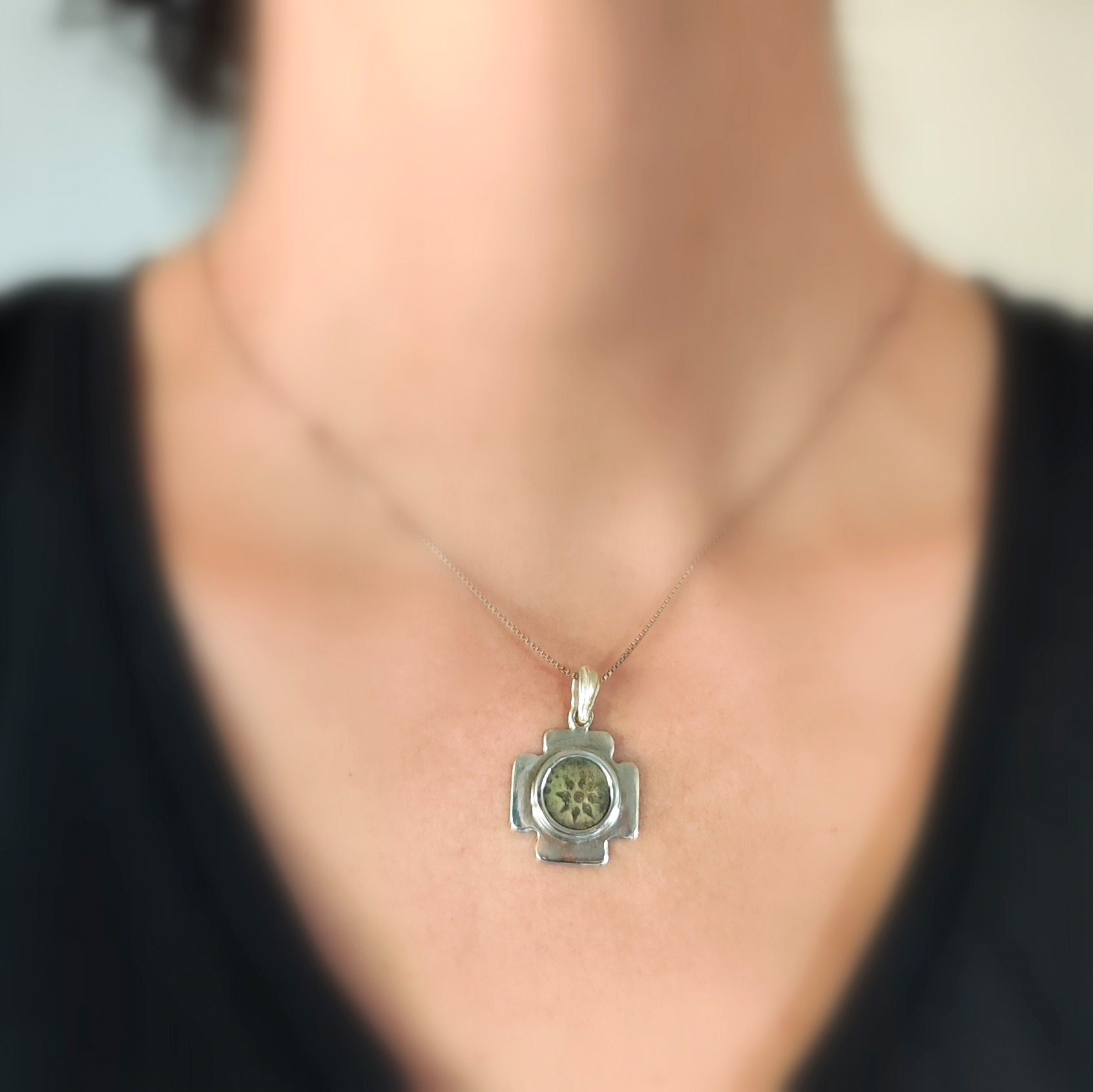 https://i.etsystatic.com/5256414/r/il/b65bd2/6206364001/il_fullxfull.6206364001_i9sd.jpg