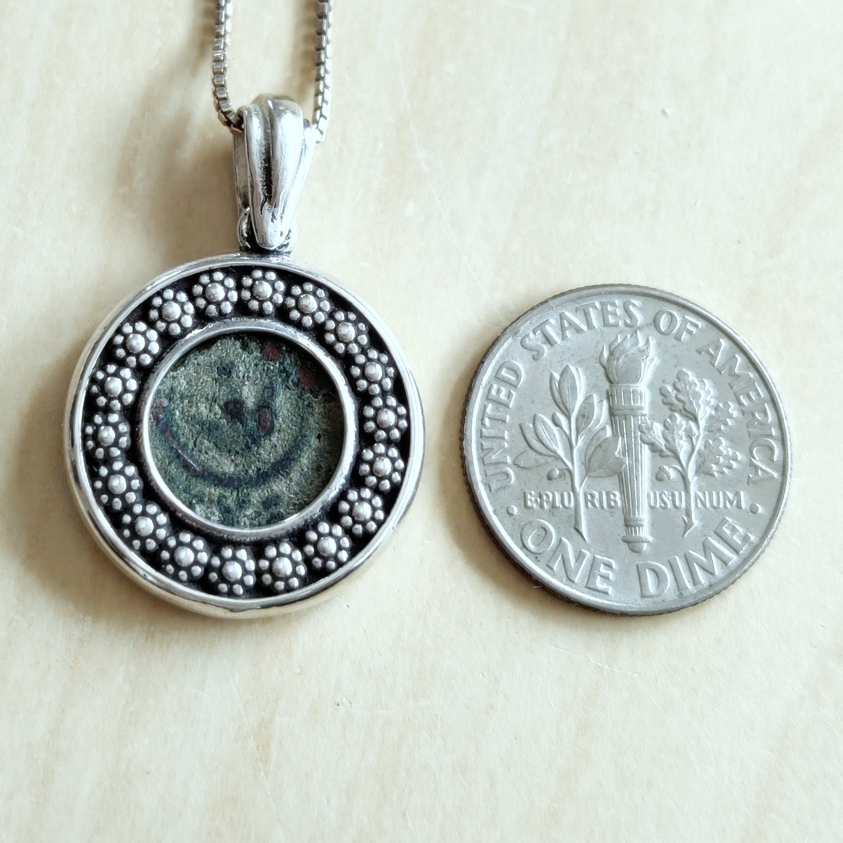https://i.etsystatic.com/5256414/r/il/0bd16f/3862354513/il_fullxfull.3862354513_s68n.jpg