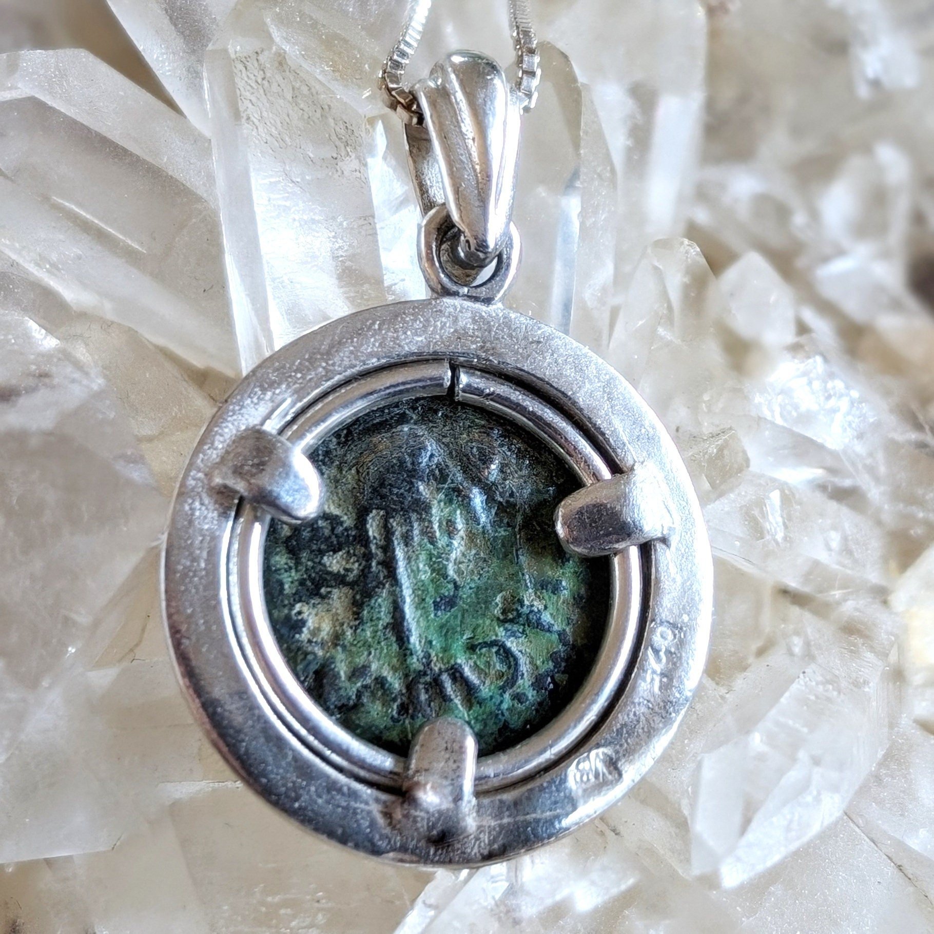 https://i.etsystatic.com/5256414/r/il/19b01e/5740661937/il_fullxfull.5740661937_gby6.jpg