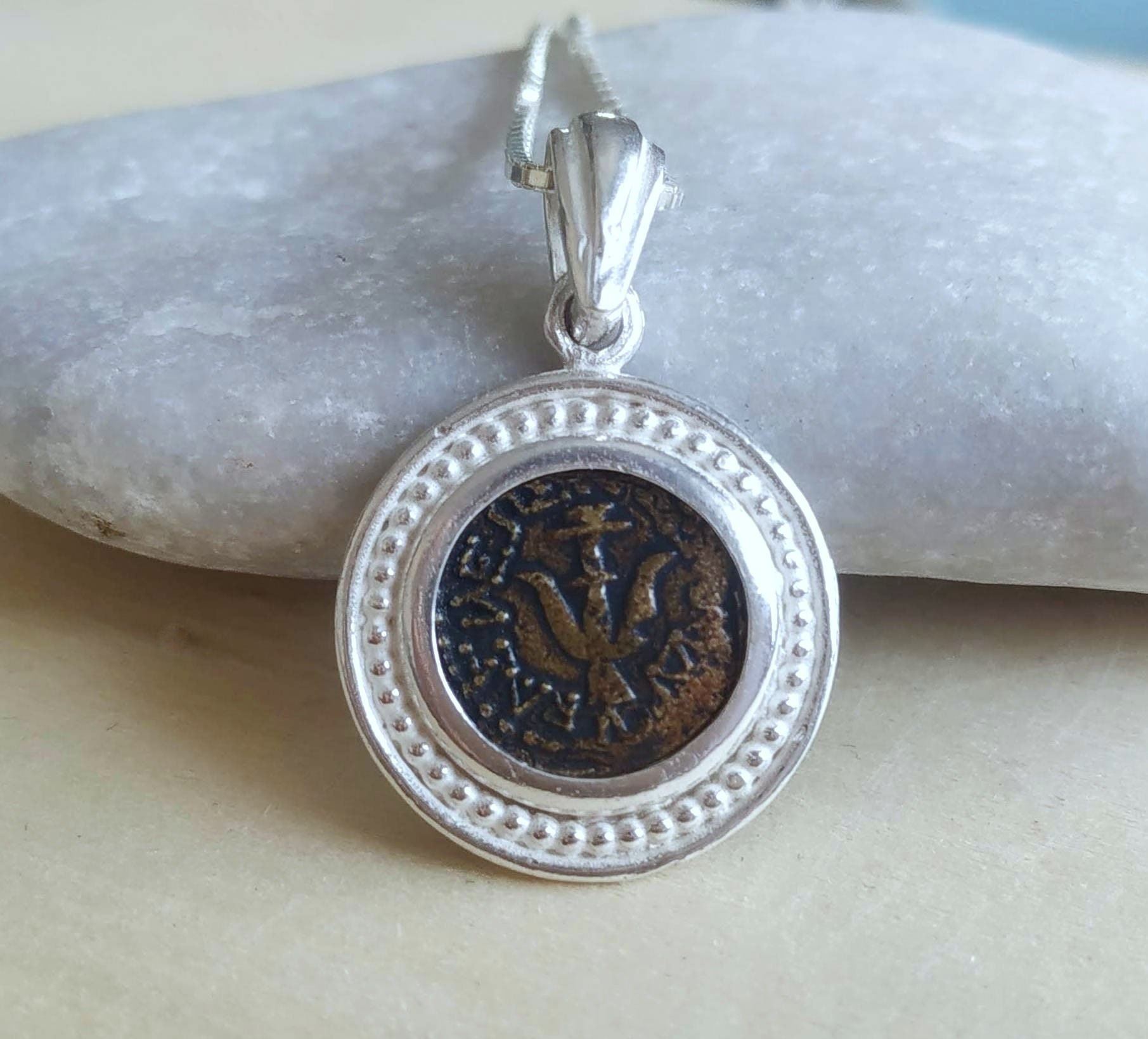 https://i.etsystatic.com/5256414/r/il/711322/2072851420/il_fullxfull.2072851420_bwgg.jpg