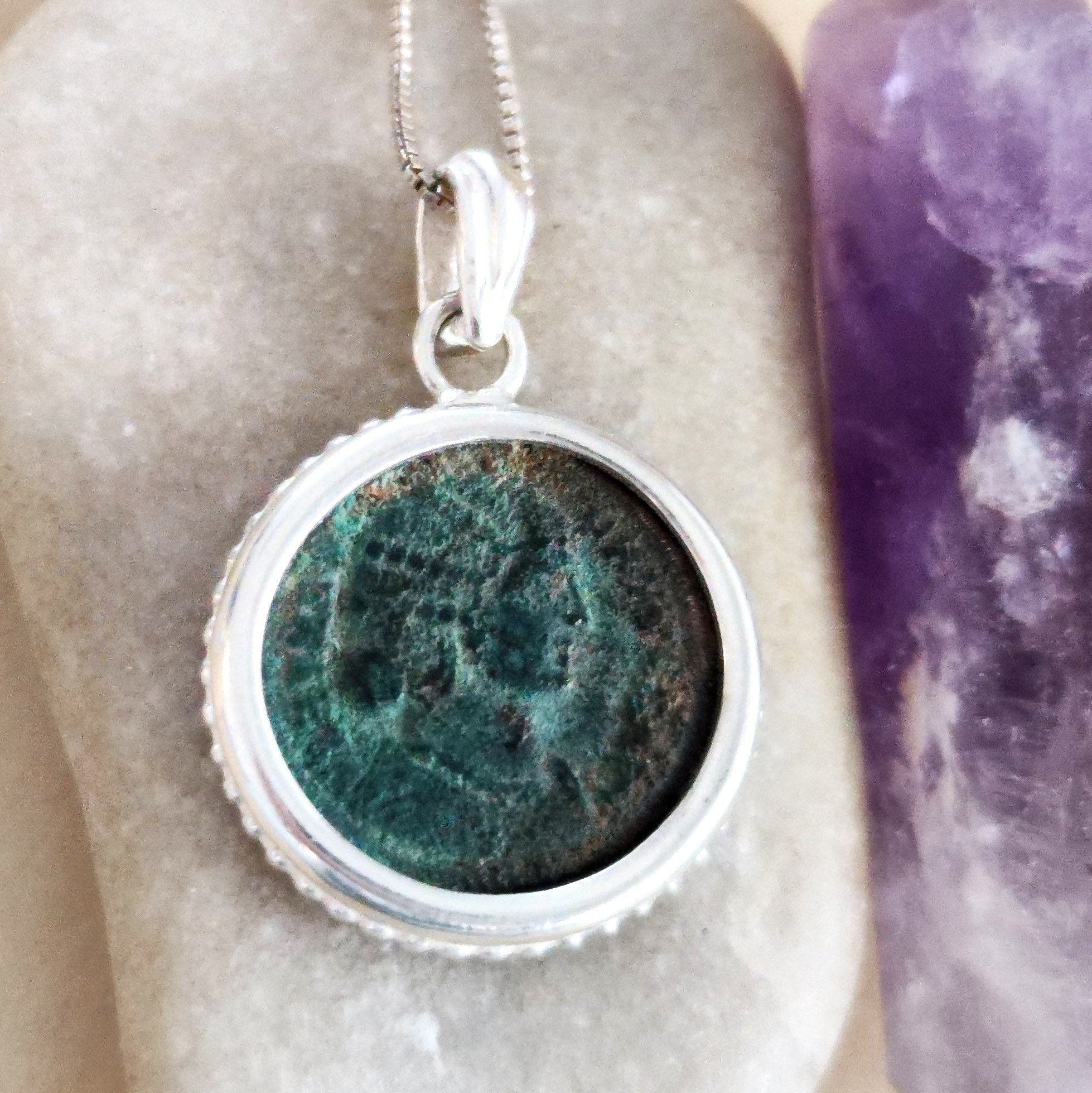 https://i.etsystatic.com/5256414/r/il/86f8f7/5222199277/il_fullxfull.5222199277_dbj1.jpg