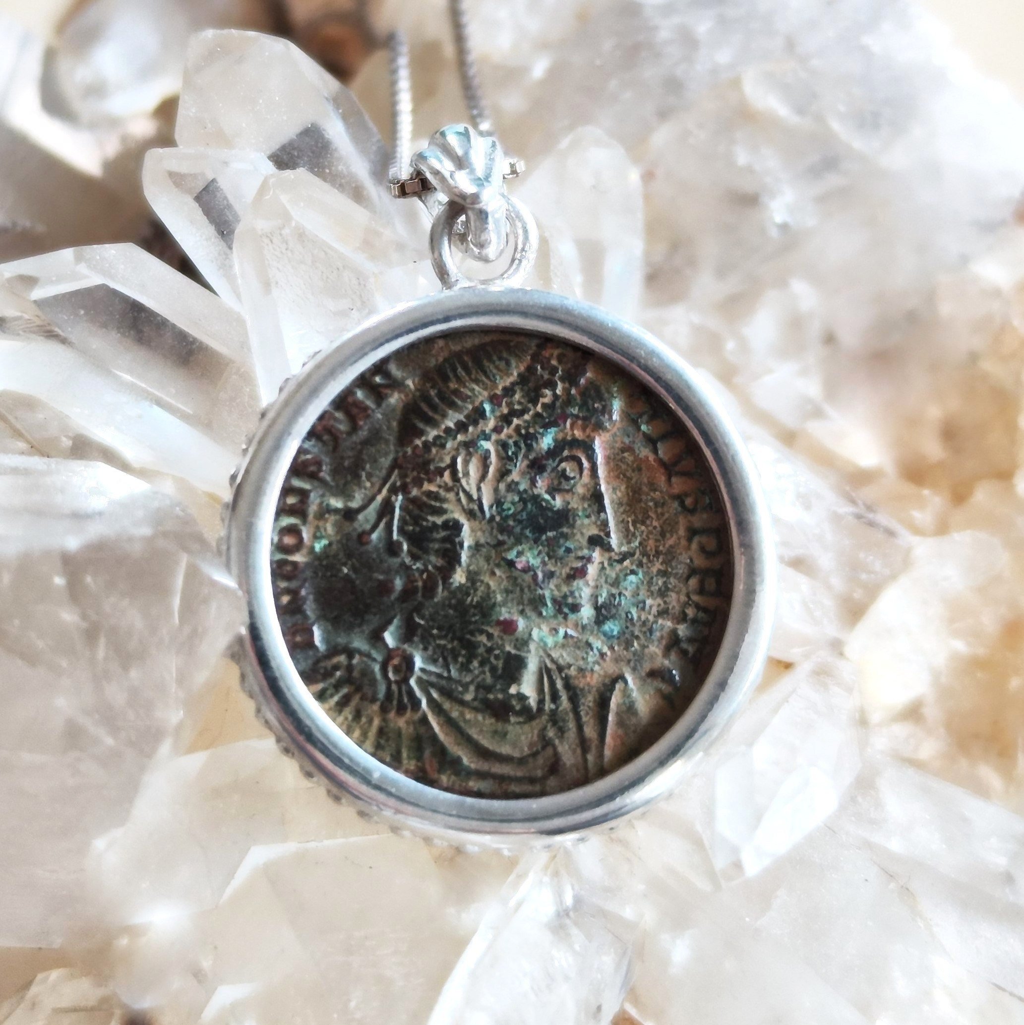 https://i.etsystatic.com/5256414/r/il/90dc5b/4999331245/il_fullxfull.4999331245_8mnl.jpg