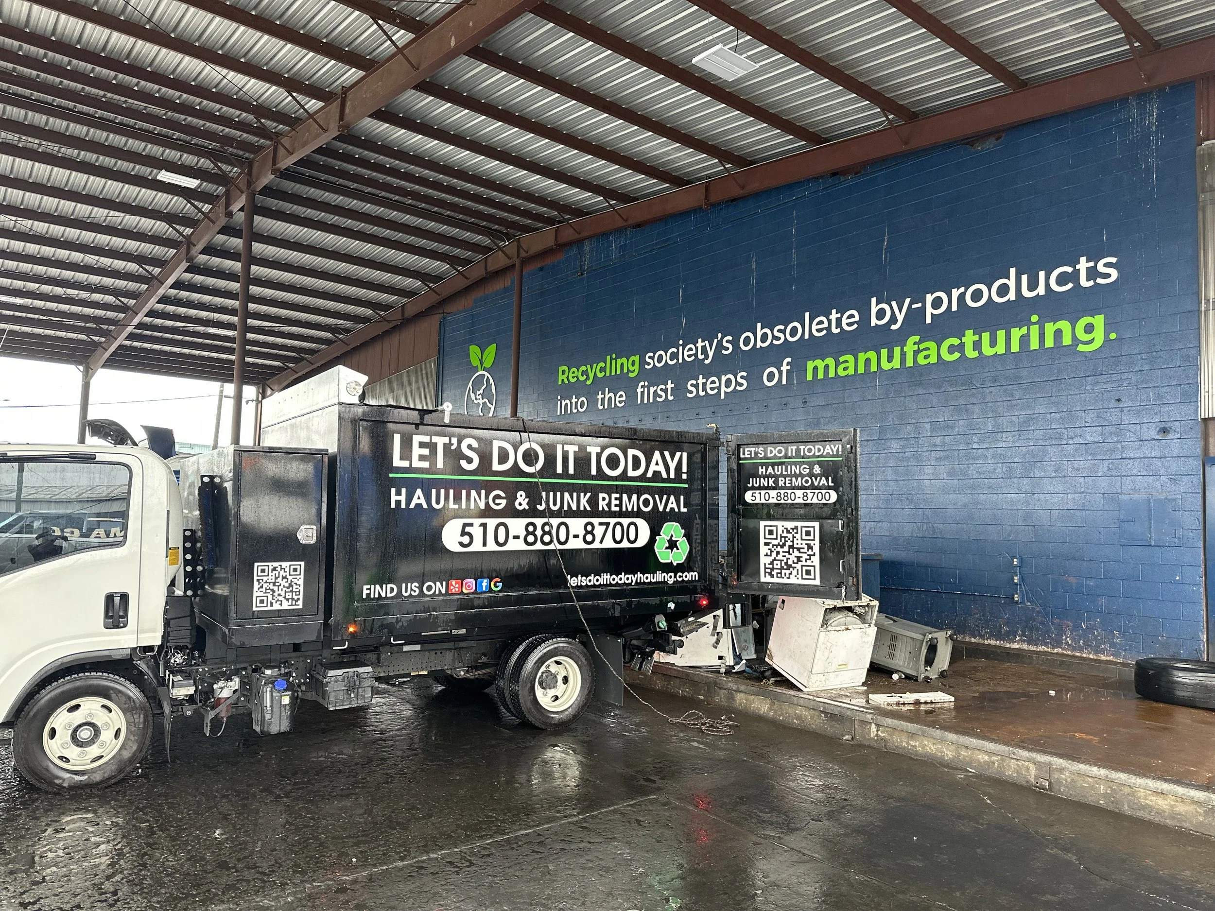 Eco-friendly junk hauling and recycling service — reduce, reuse, recycle furniture and household items