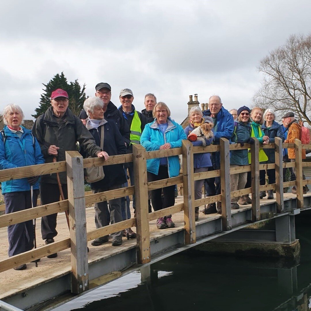 Here is a photo from the lovely church walk that was organised by Jim and Margaret Beardsmore. They started at The Golden Ball Inn in Lower Swell. 🌳