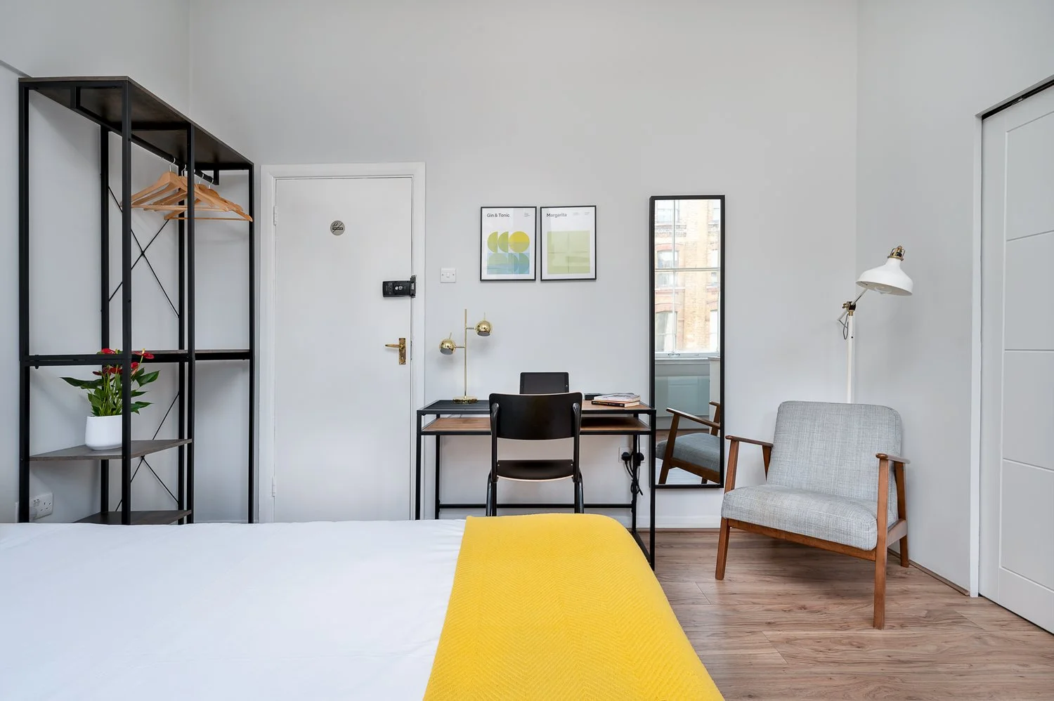 ROOM-4-4.jpg