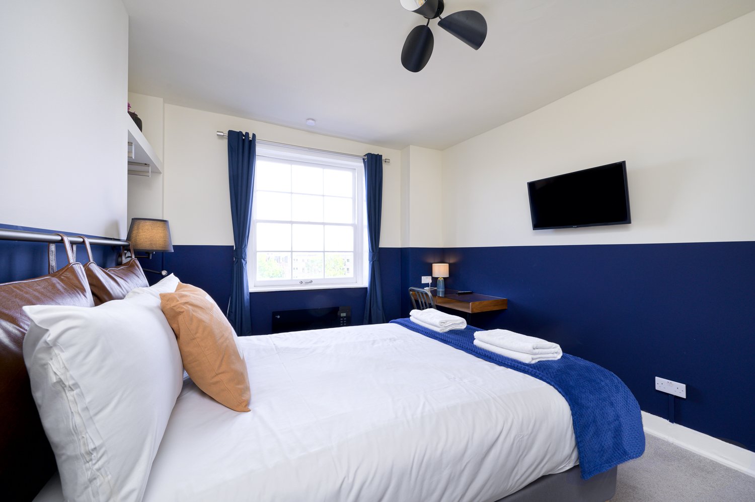 ROOM-16-2.jpg