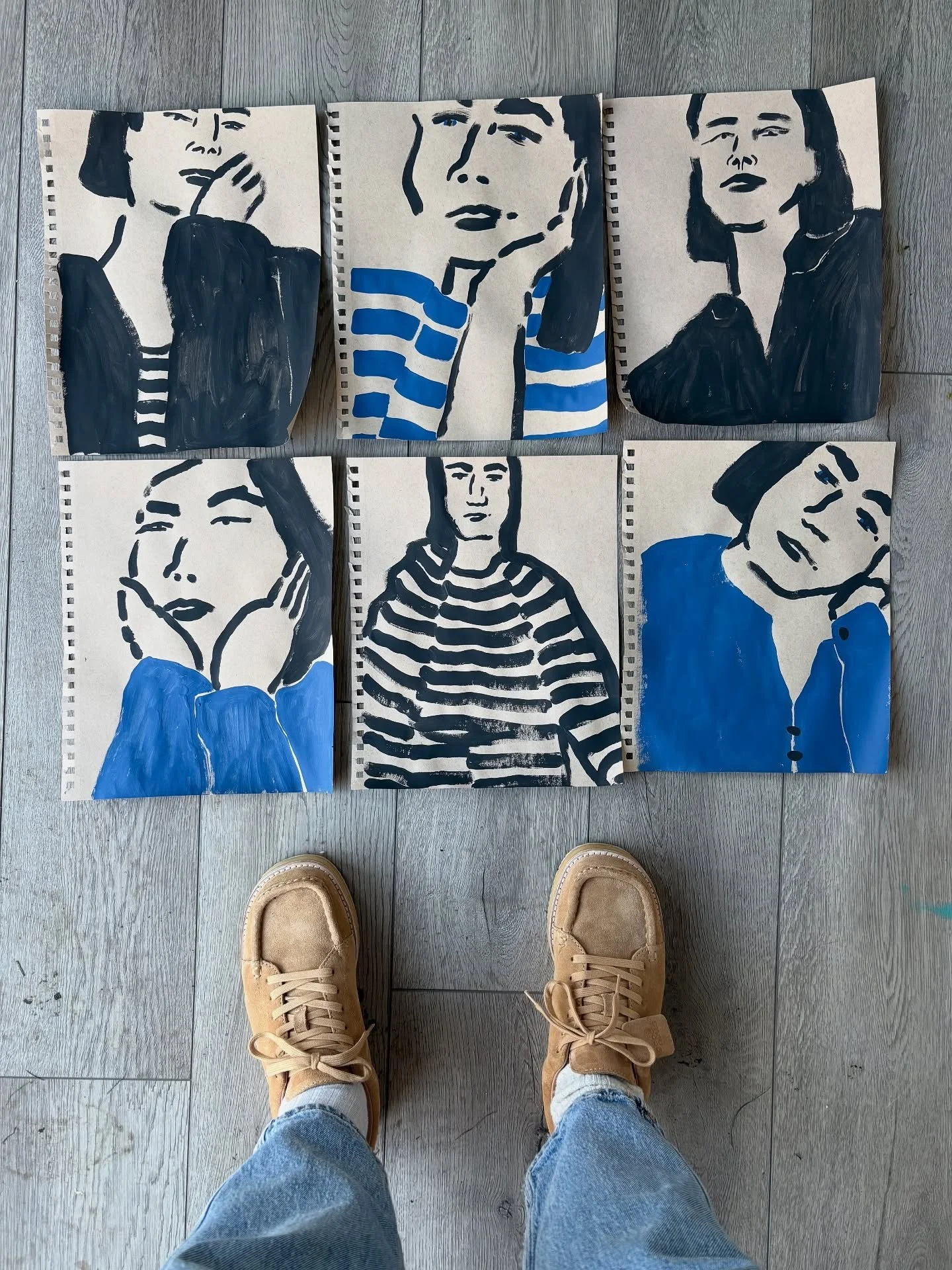 Happy Christmas everyone. Sending so much love to you and your loved ones. 

Sharing these from Monday&rsquo;s gorgeous @drawingisfree_org sesh, thanks Chloe!

.
.
.
Portrait, portrait painting, art, female artist, minimalist art, gestural art, brush