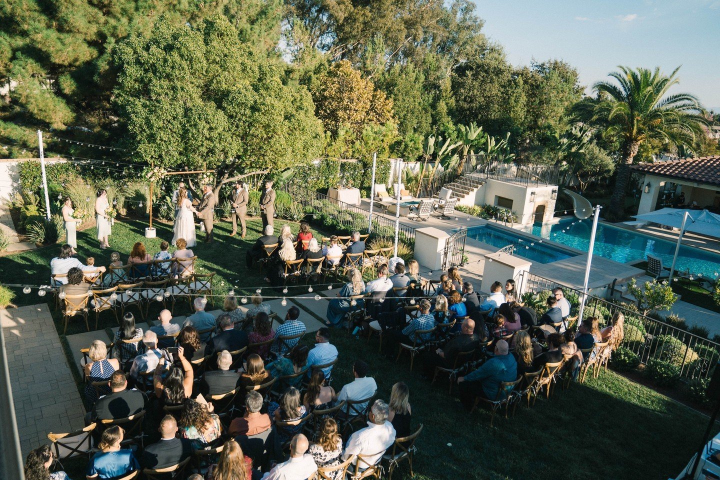 That time we transformed the groom's best friend's home into our client's dream backyard wedding...

Wedding Planner @taylordeckerevents 
Photography @agajones 
Catering @calieventco 
Bartending @drinks.with.fonz 
DJ + Emcee @secondsong_official 
Flo