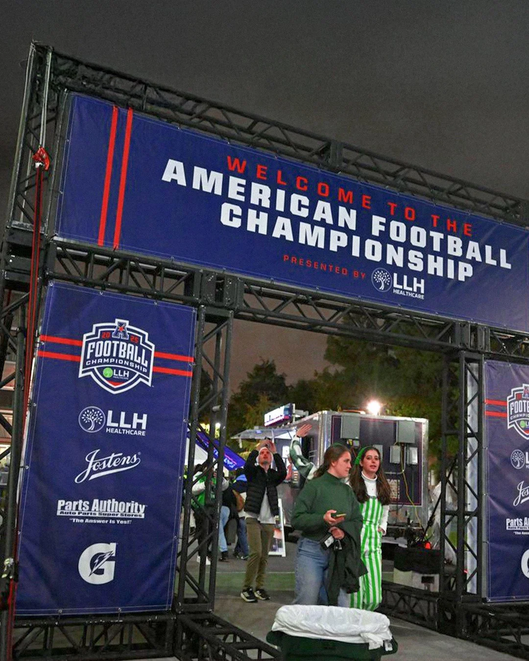 We hit the road to visit the top contenders for the @american_conf Football Championship and wrapped it all up at Tulane, where the Wave hosted the Mean Green for the title game at Yulman Stadium.

Champions Village brought the winning energy to New 