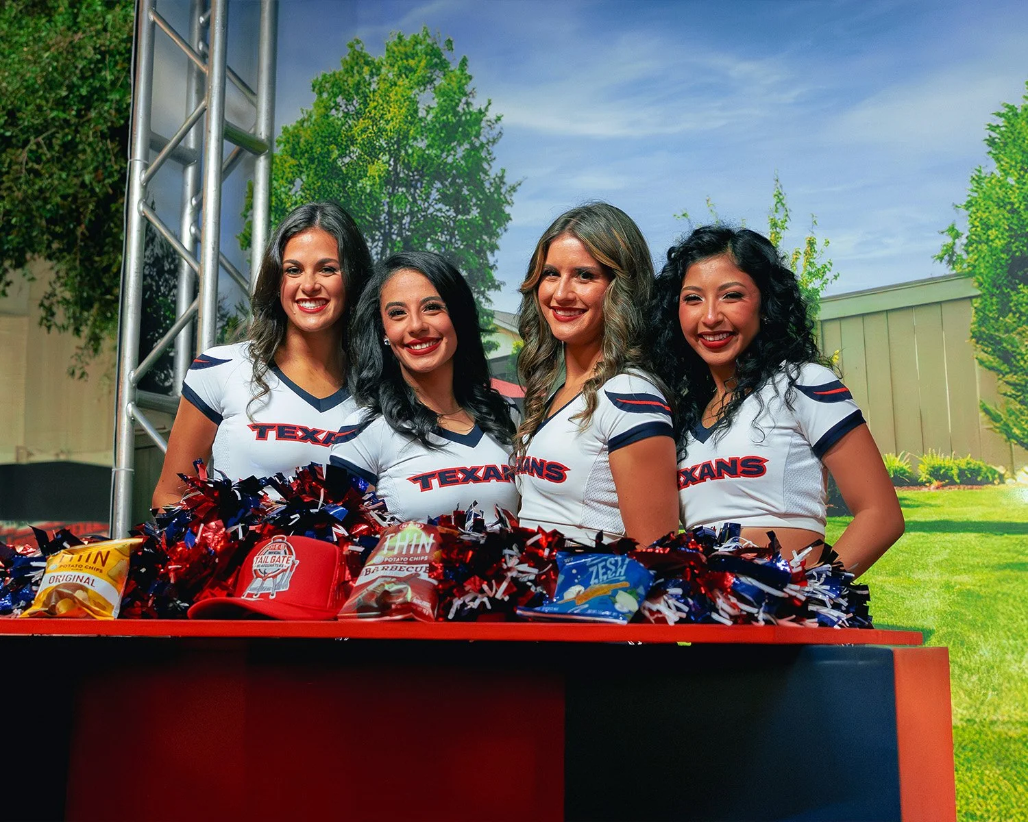 RD_HEB_TEXANS_Cheer.jpg