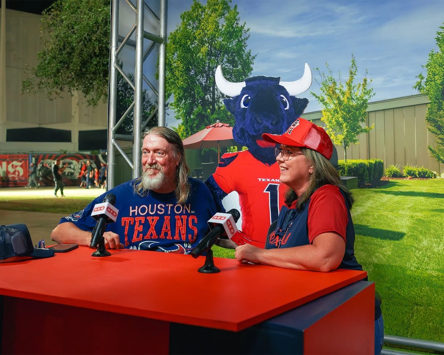 RD_HEB_TEXANS_Booth2.jpg